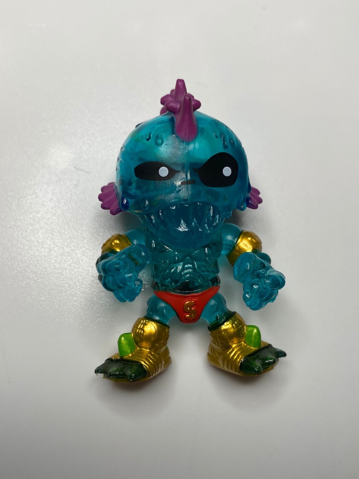 Moose Toys Treasure X Aliens Galaxy Gravigill Deep Sea Rogues Figure