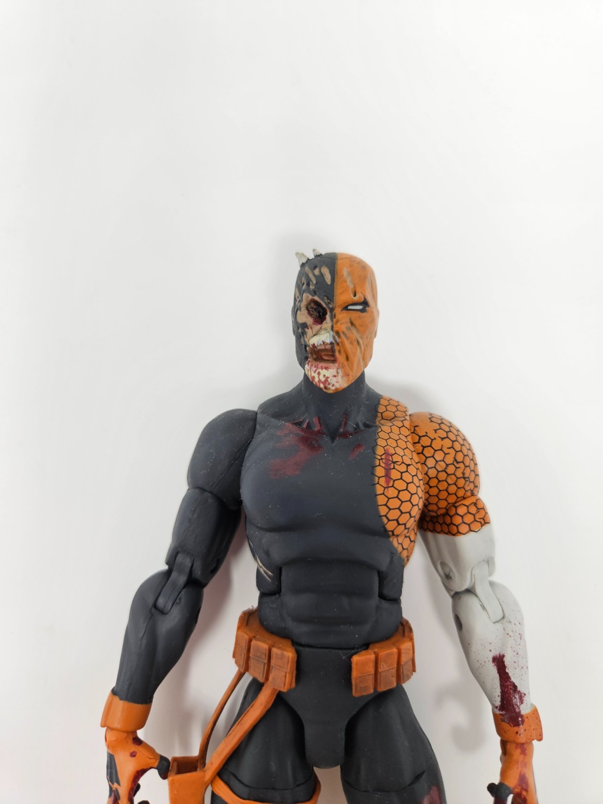 DC Direct Essentials Unkillables Deathstroke 7&Prime; inch action figure McFarlane