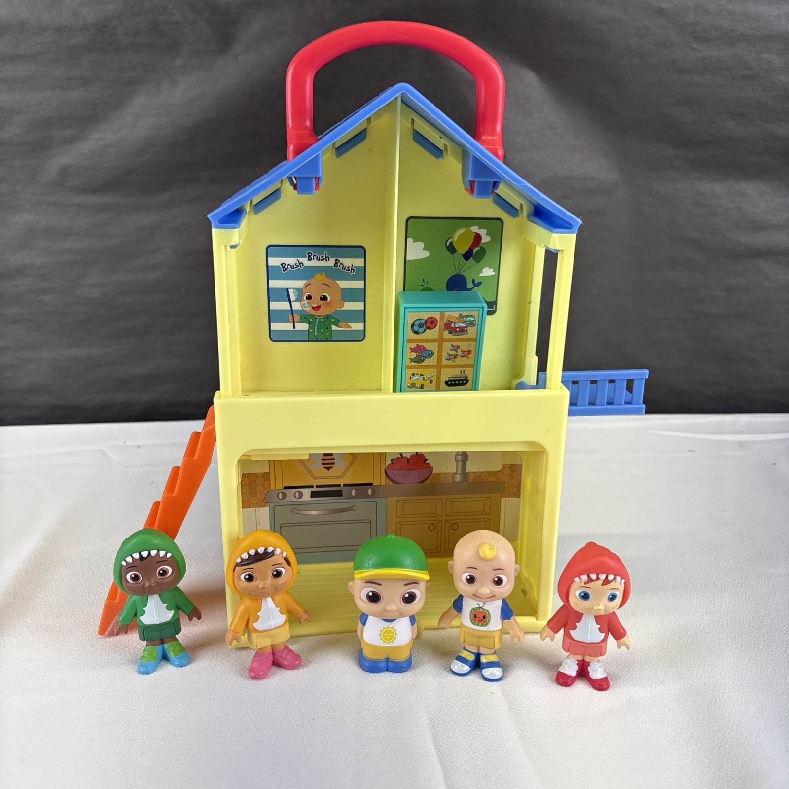 Cocomelon Toy Lot: House And Figures. Lot Of 5 Figures And Pop Up House