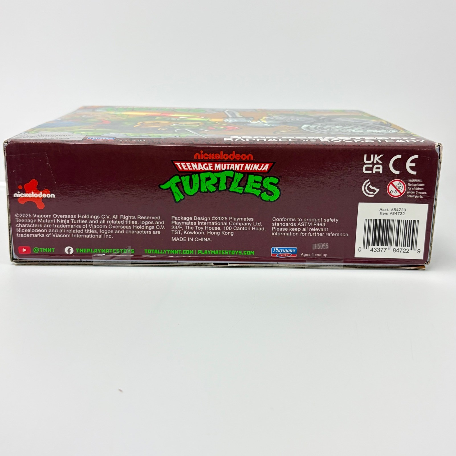 TMNT 1988 Remastered Raphael vs Rocksteady Playmates Action Figure 2-Pack N Hand