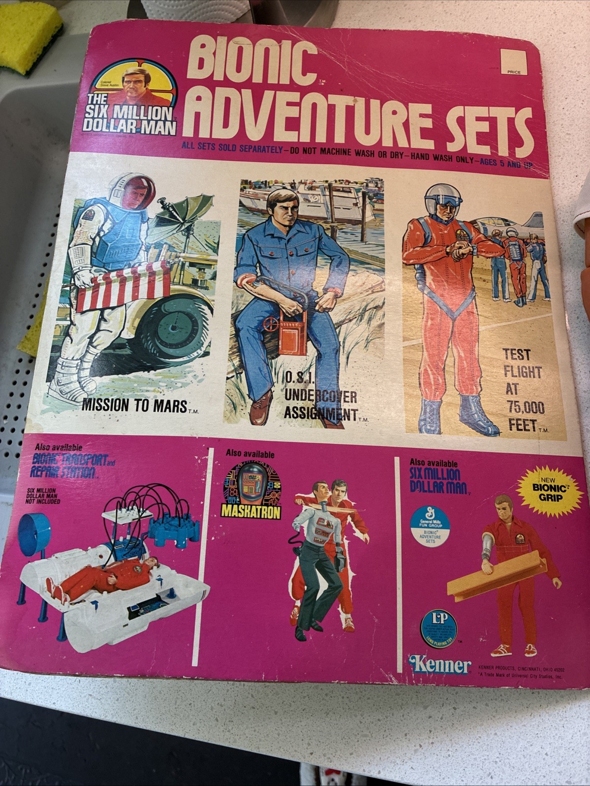 1973 Kenner Bionic Man, Bionic Woman & Maskatron, 2 Outfits, & Critical Arm IP