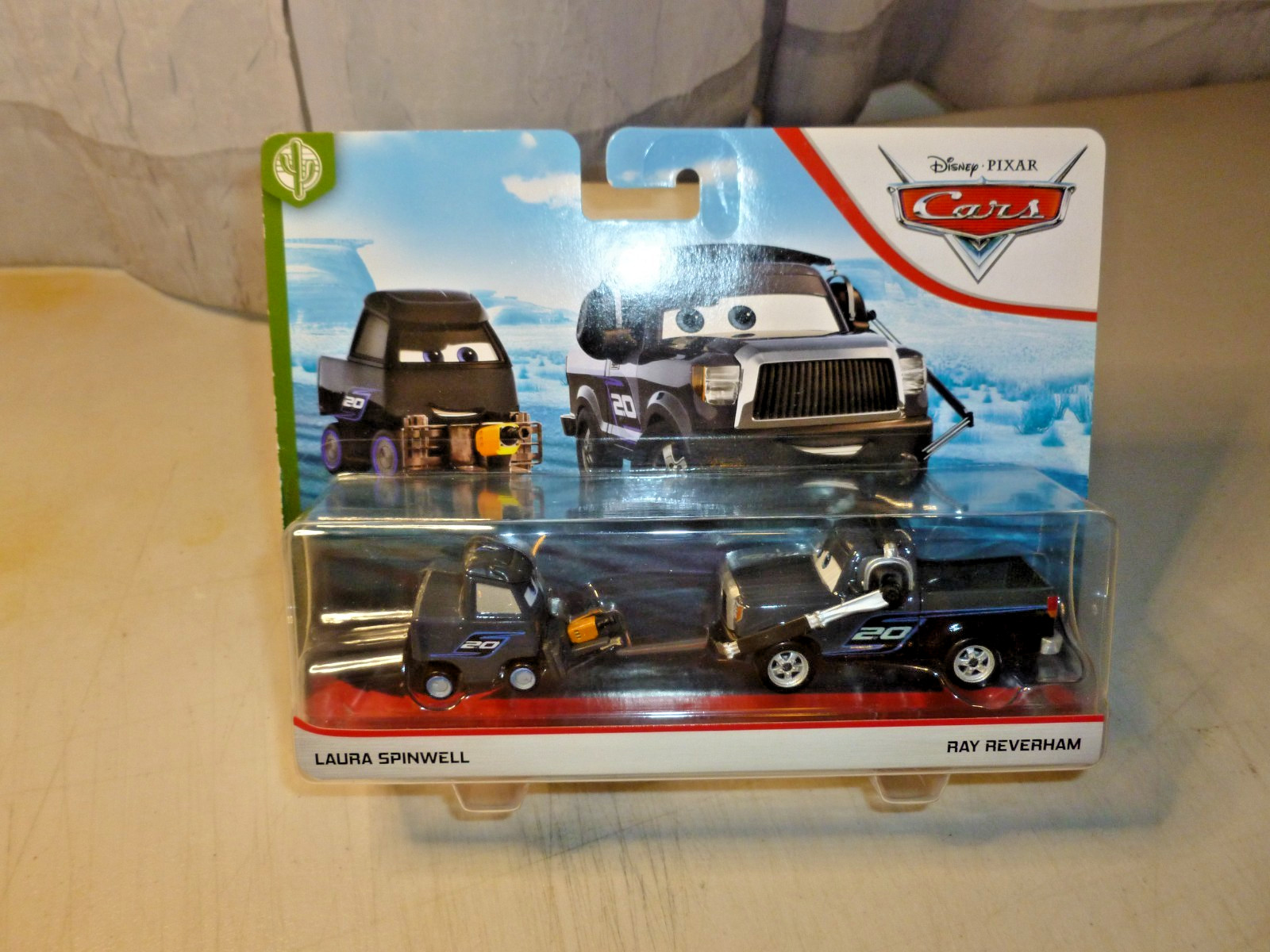 NEW DISNEY PIXAR CARS 2PACK COPPER CANYON SPEEDWAY LAURASPINWELL/RAY REVERHAMNEW
