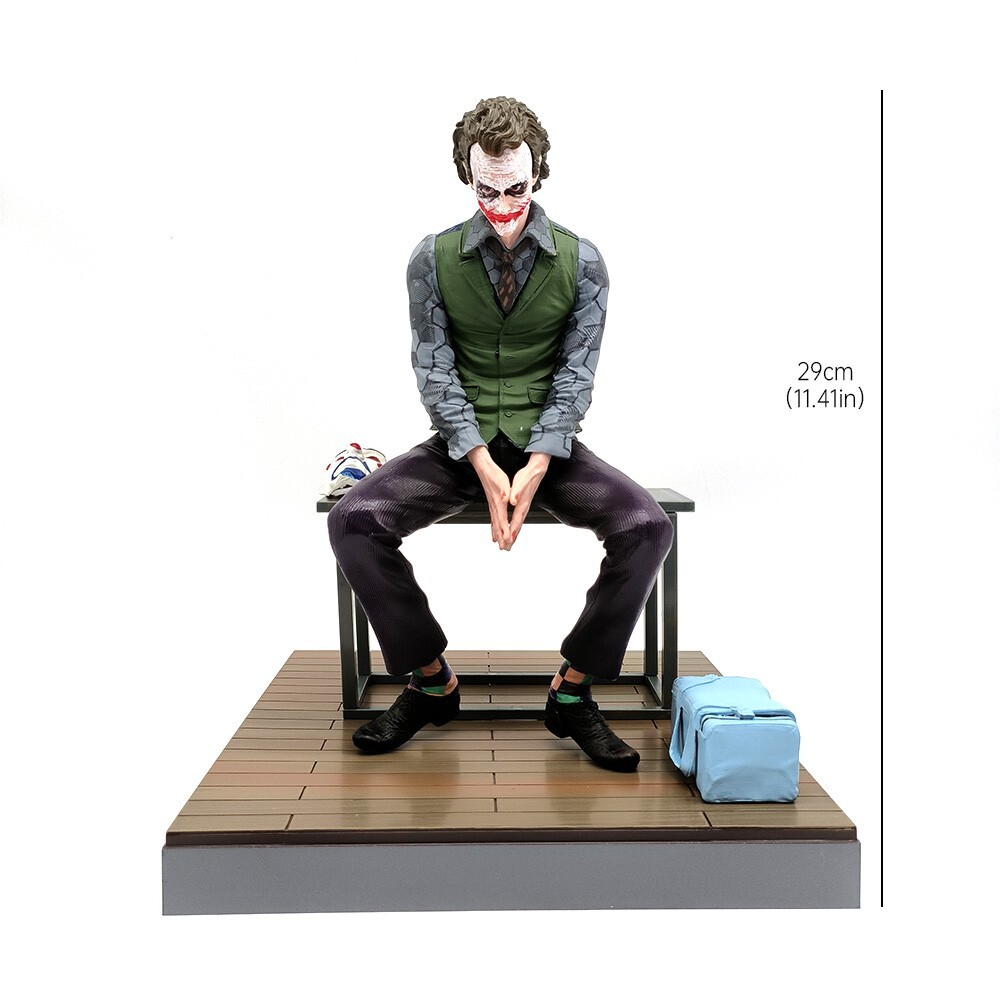 DC Comics Batman:Dark Knight Heath Ledger Joker Chair Action Figure Statue Boxed