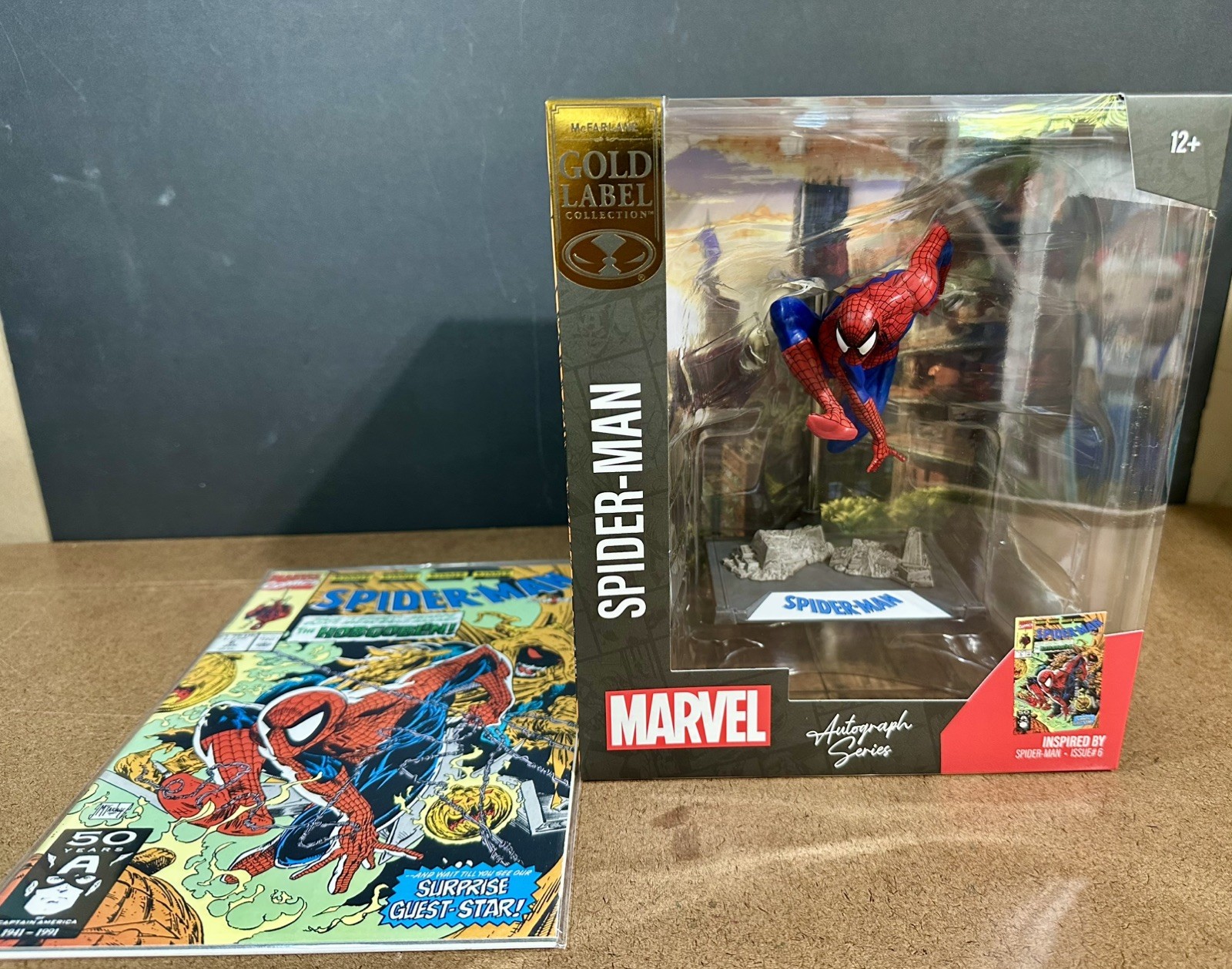 Todd McFarlane Autograph Series Gold Label Spider-Man and Spider-man #6 comic