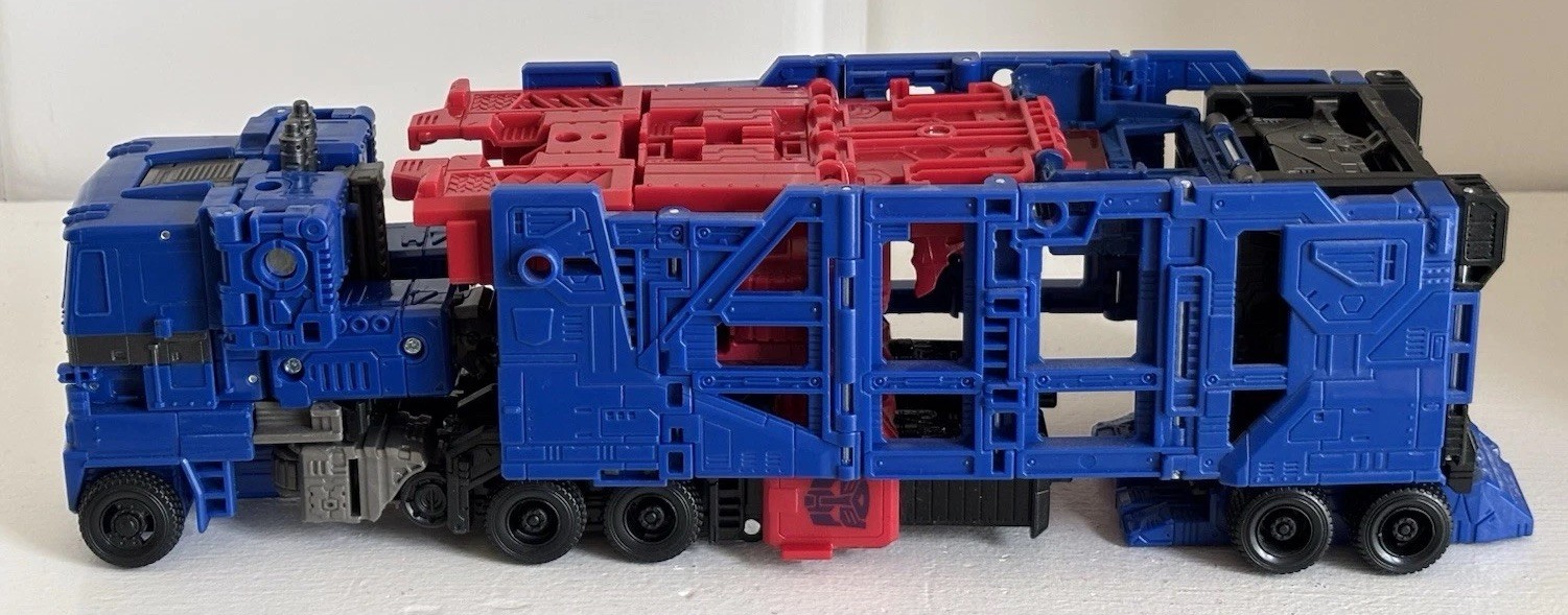 Transformers Hasbro Pulse Exclusive Shattered Glass Leader Ultra Magnus COMPLETE