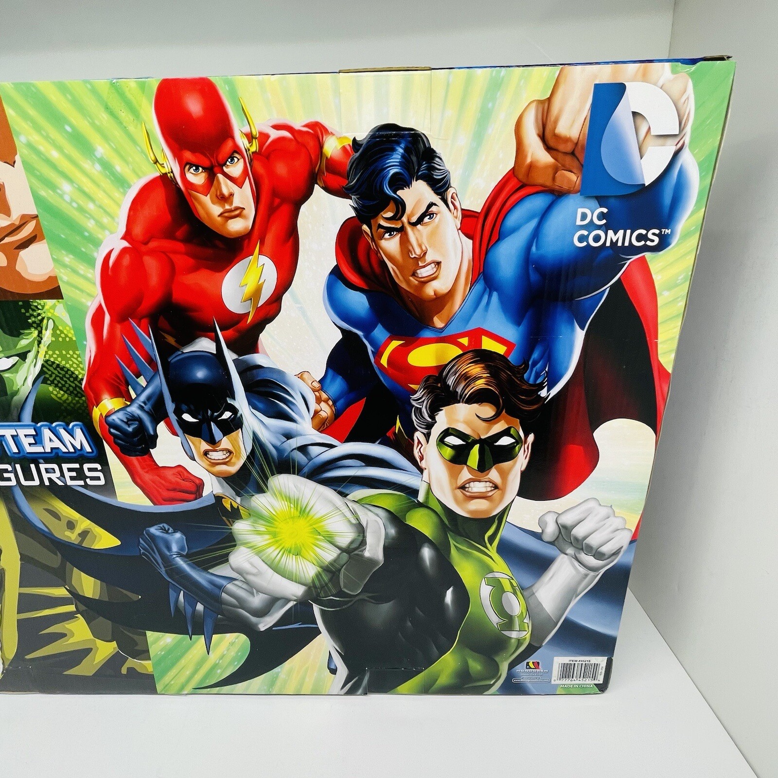 DC SUPER HEROES TEAM 8 Pack 4&Prime; Mini Figures BATMAN SUPERMAN WONDER WOMAN FLASH