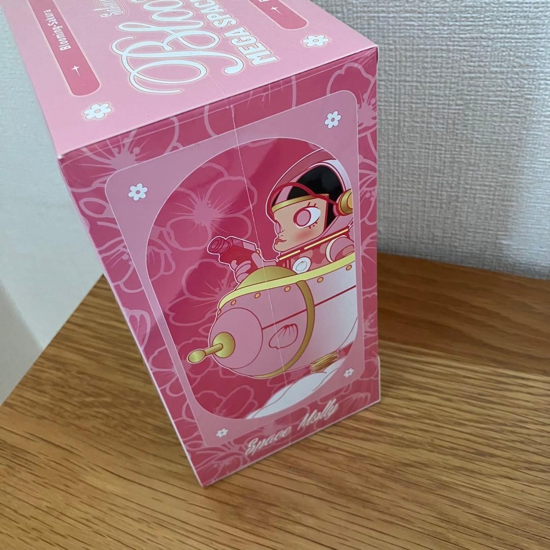 POP MART MEGA COLLECTIONS MEGA SPACE MOLLY 100% Blooming Sakura Japan Exclusive