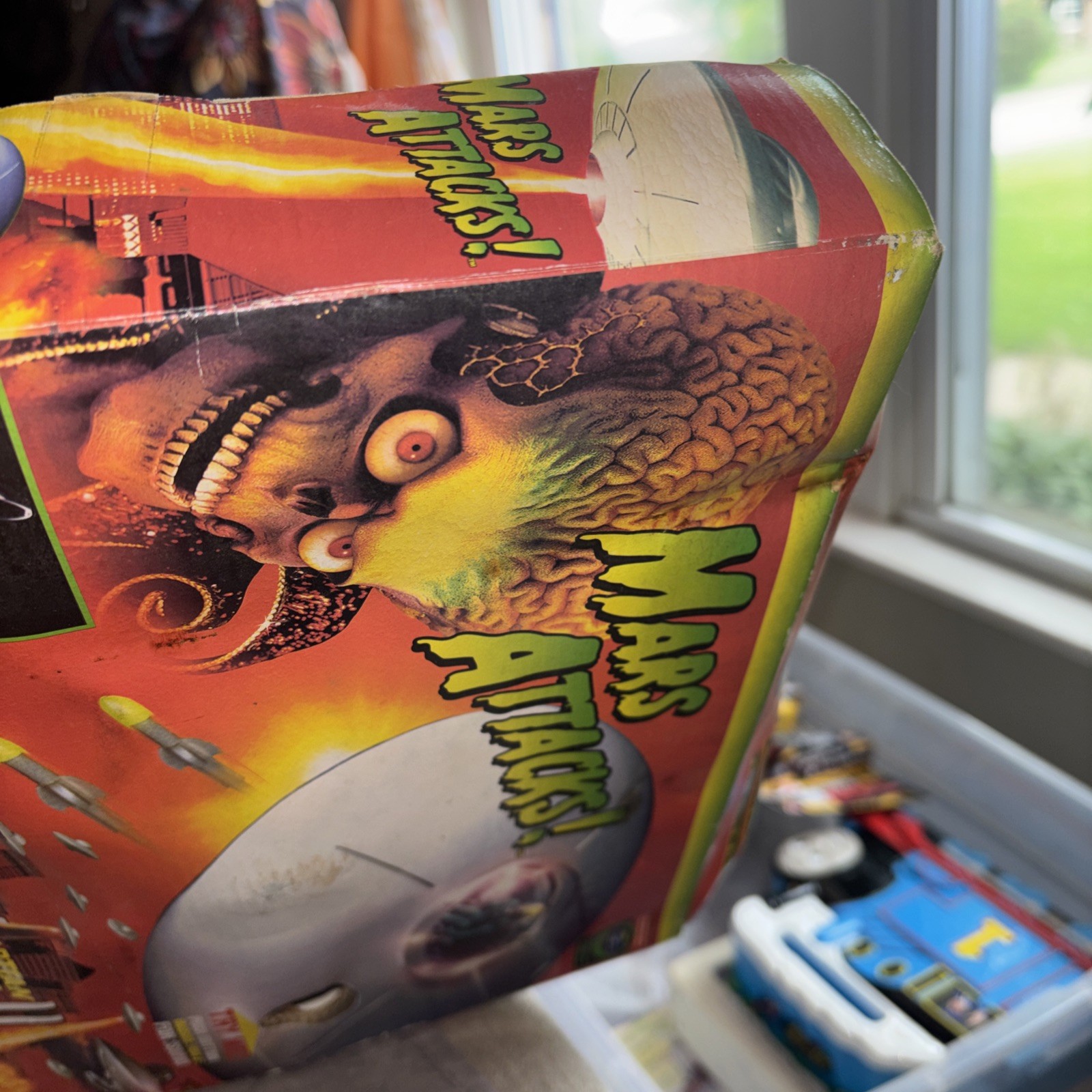 Mars Attacks Martian Flying Saucer 1996 Warner Bros Trendmasters NIB #25