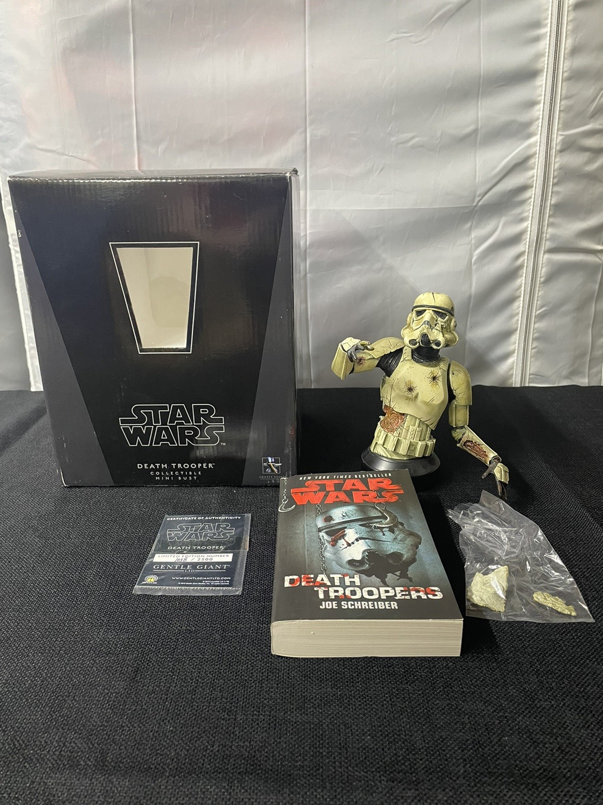 GENTLE GIANT STAR WARS DEATH TROOPER ZOMBIE STORMTROOPER 1/6 BUST 1058/2500