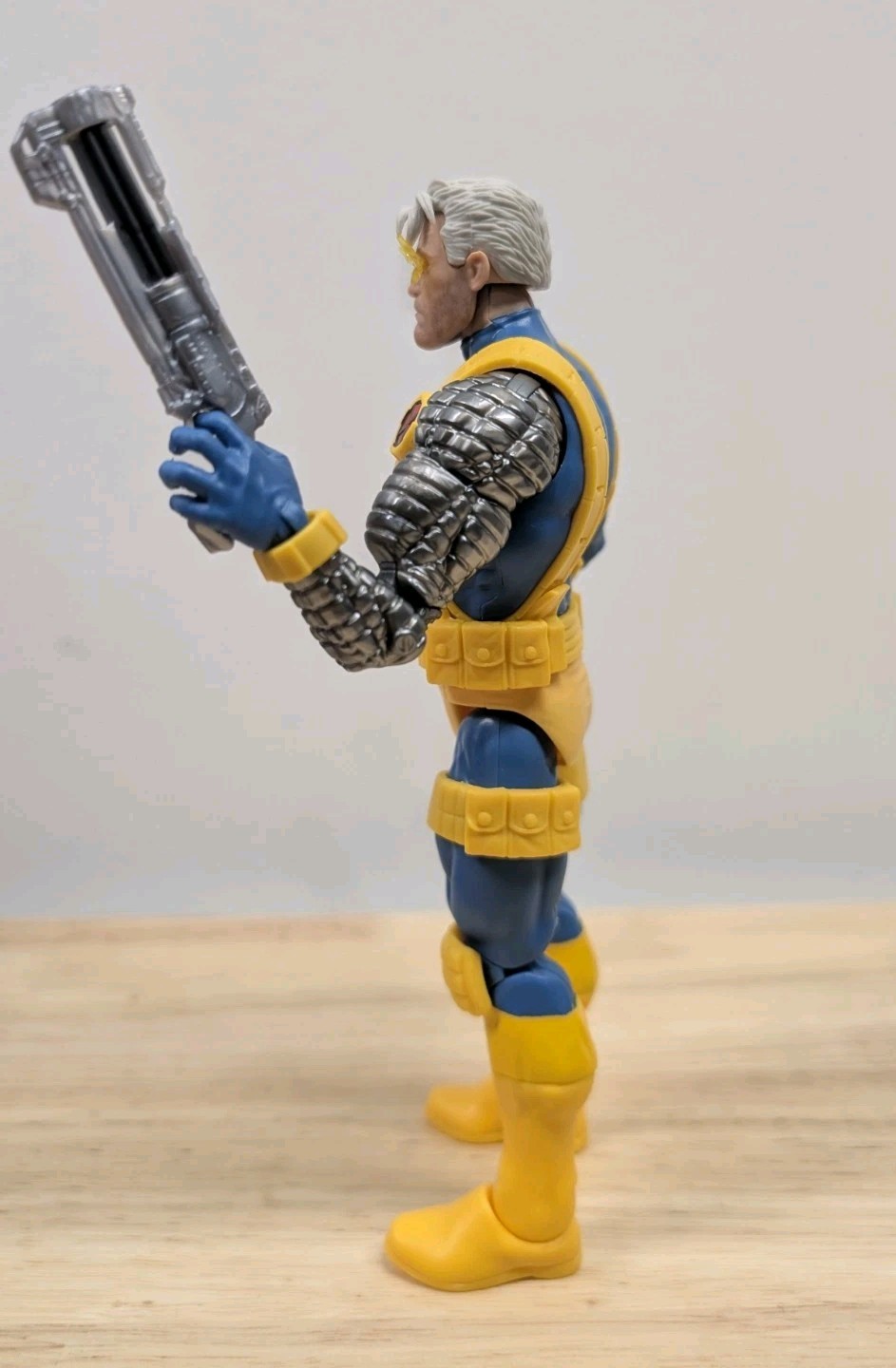 Hasbro Marvel Legends X-Men Cable 6” Action Figure ( Zabu BAF)