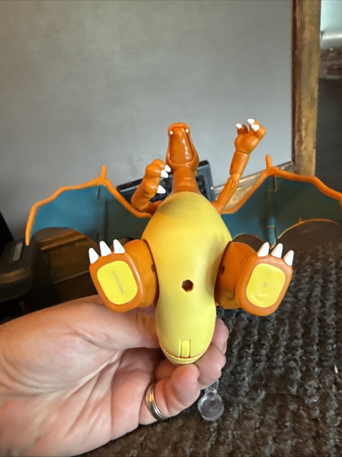 Pokemon SELECT Charizard 6&Prime; Super Articulated Action Figure 2021 Jazwares Used