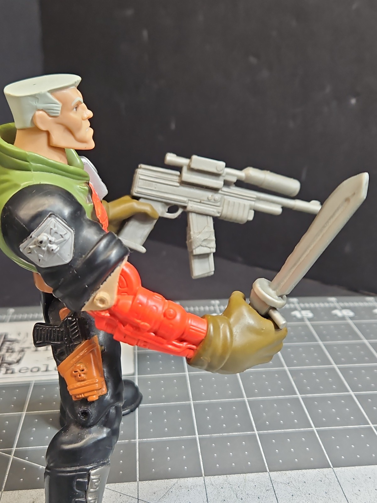 Small Soldiers BATTLE DAMAGE CHIP HAZARD 6&Prime; Figure original 1998 With Weapons