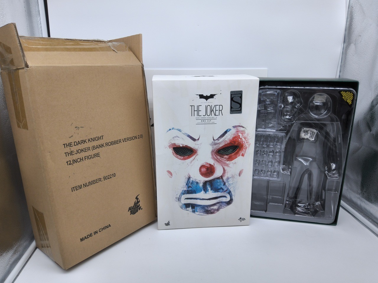 Hot Toys MMS249 Batman 1/6 Joker Bank Robber Figure&rsquo;s Empty Art Box & Shipper
