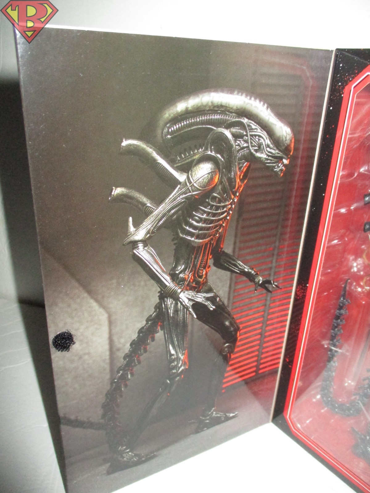 ULTIMATE XENOMORPH XX 121 Alien Romulus 7&Prime; Scale 9&Prime; inch Action Figure Neca 2025