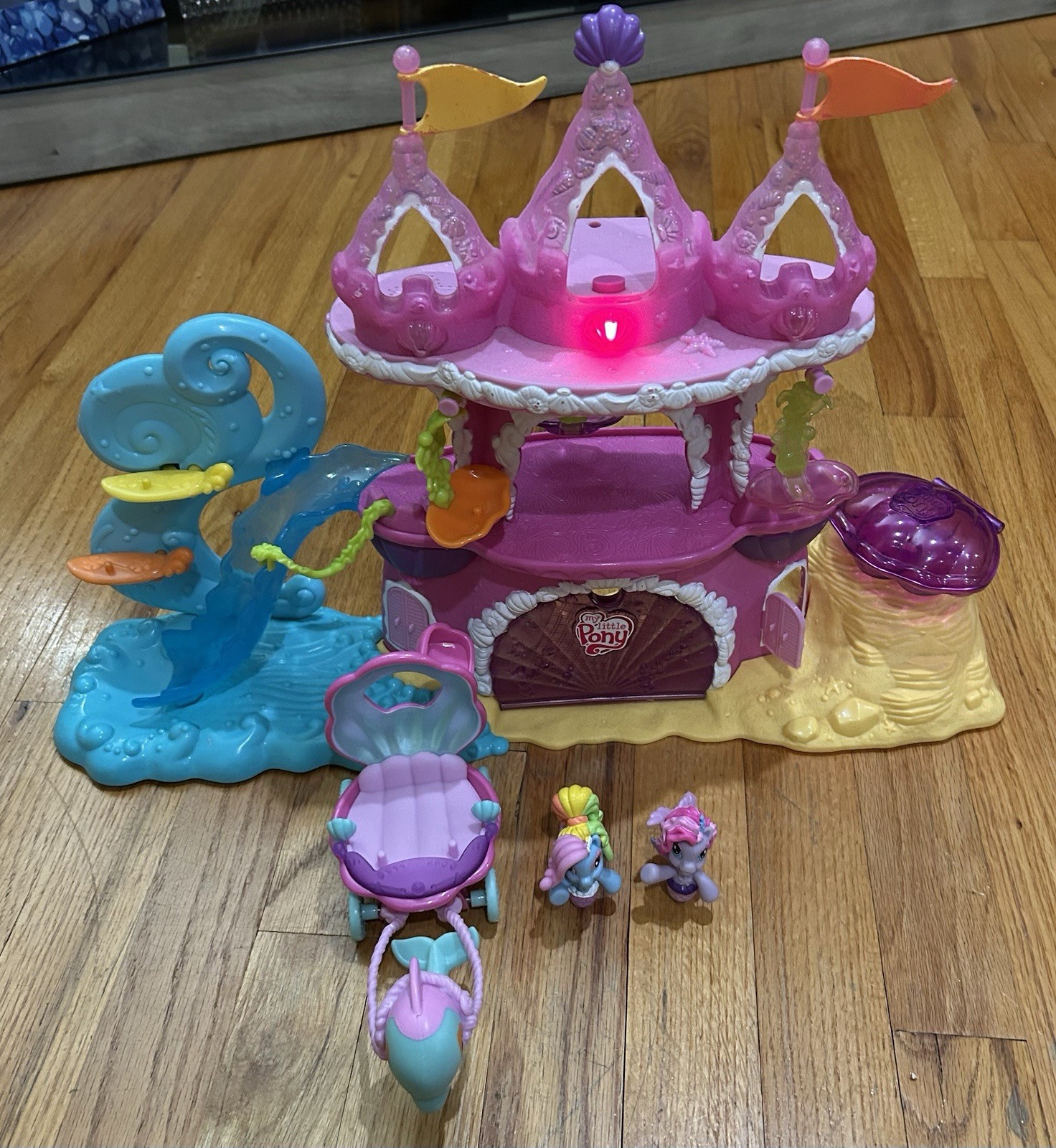 My Little Pony Mermaid Seahorse Castle & Dolphin Carriage with 2 figures