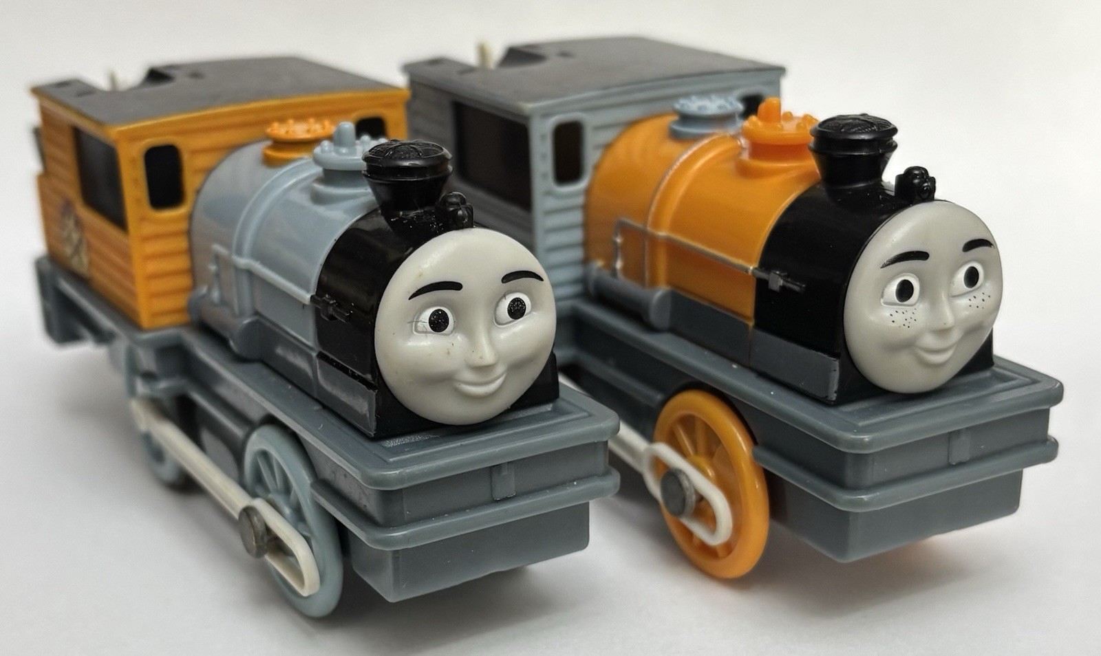 Thomas & Friends – Trackmaster Motorized Train Engine Bash Dash Lot Mattel 2009