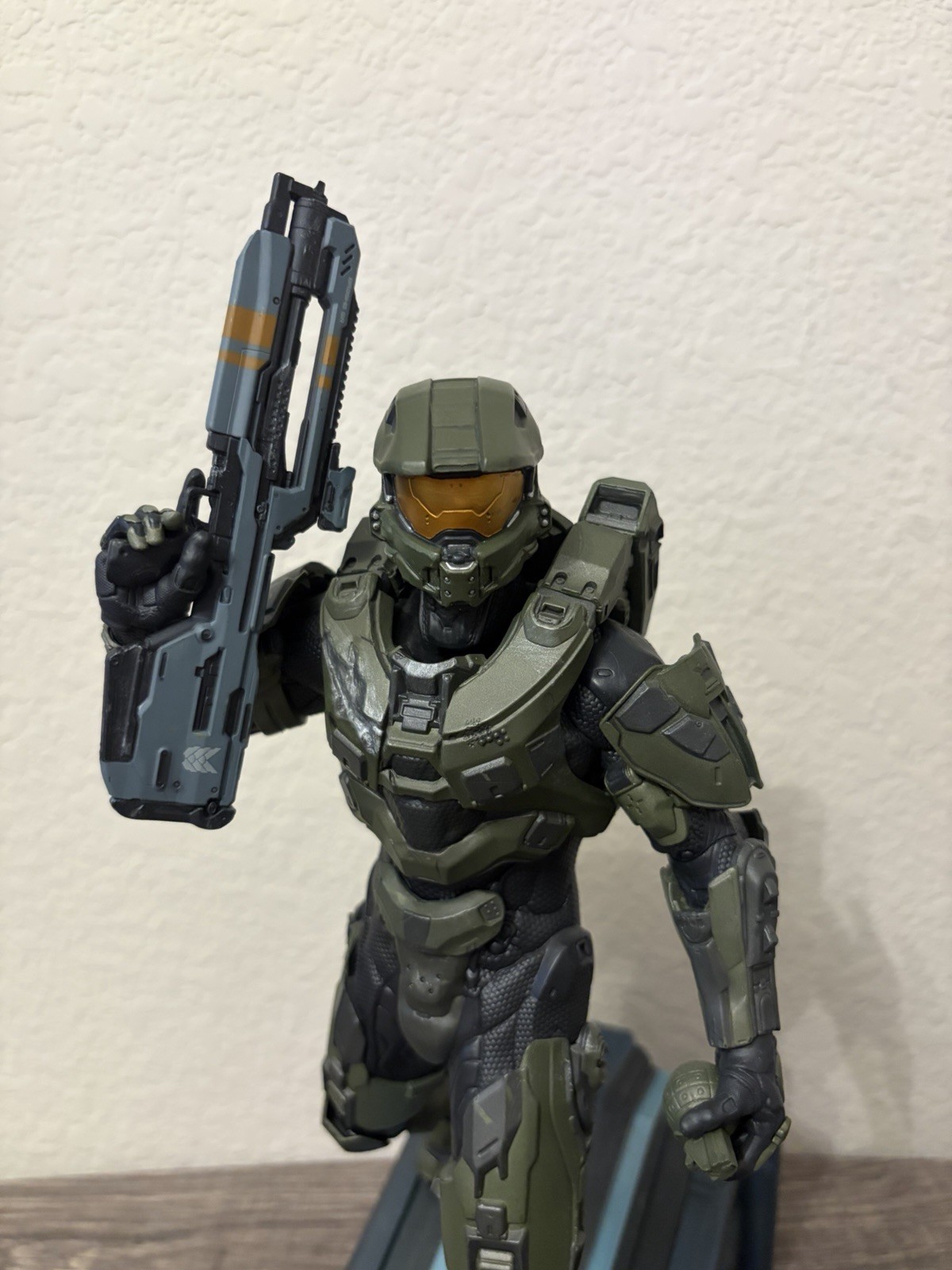 Halo 4 Master Chief Kotobukiya Statue READ DESCRIPTION !