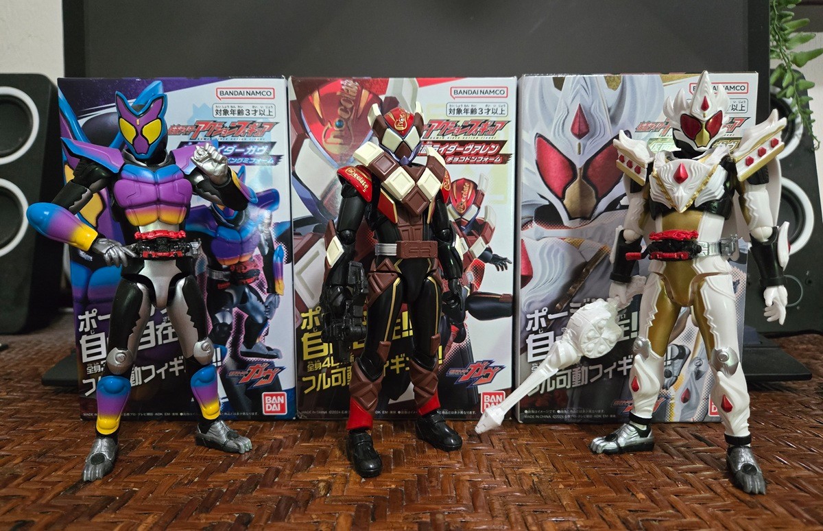 Bandai Kamen Rider Gavv Action Figure Valen Caking Form Lot