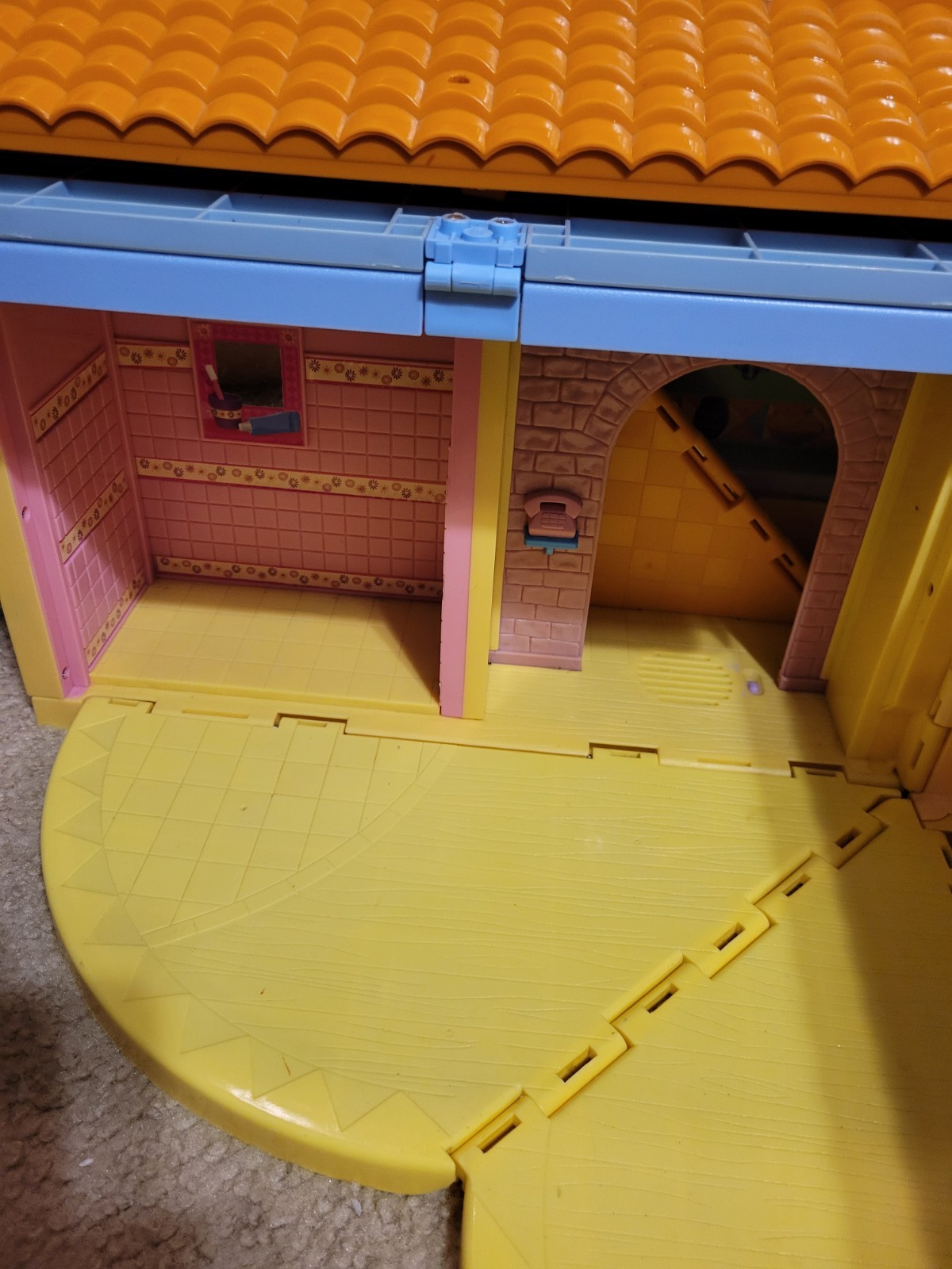 Dora The Explorer Talking Doll Play House 2003 Mom Furniture Works Great!