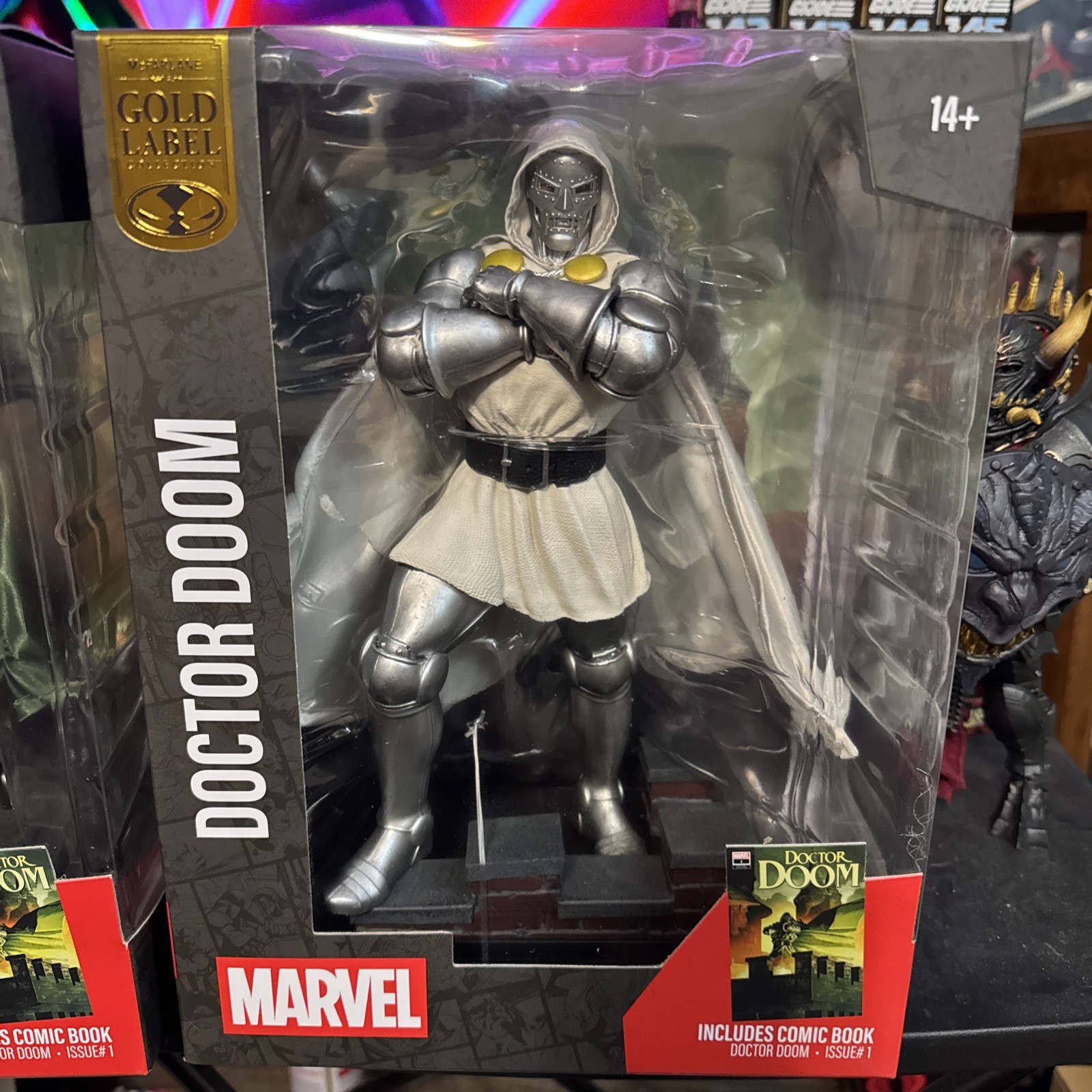 DOCTOR DOOM Variant Wave 8 (2 Pc Set) McFarlane Marvel Legends Statue Lot New