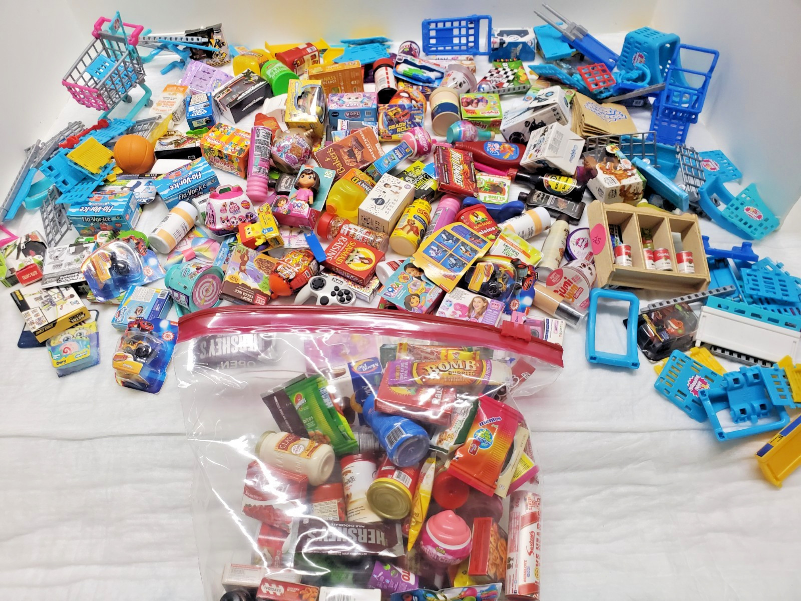 ZURU Mini Brands Lot – 178 Minis | Food, Toys, Beauty + Plus