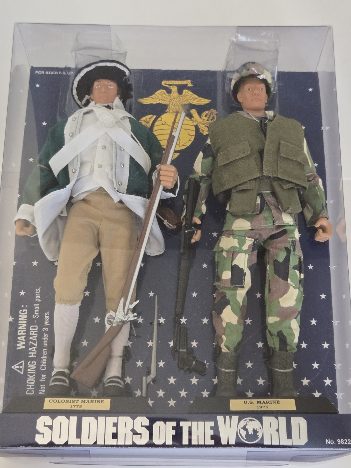 1997 Soldiers of the World US Marines 1775 Colonist & 1975 Marine Figures