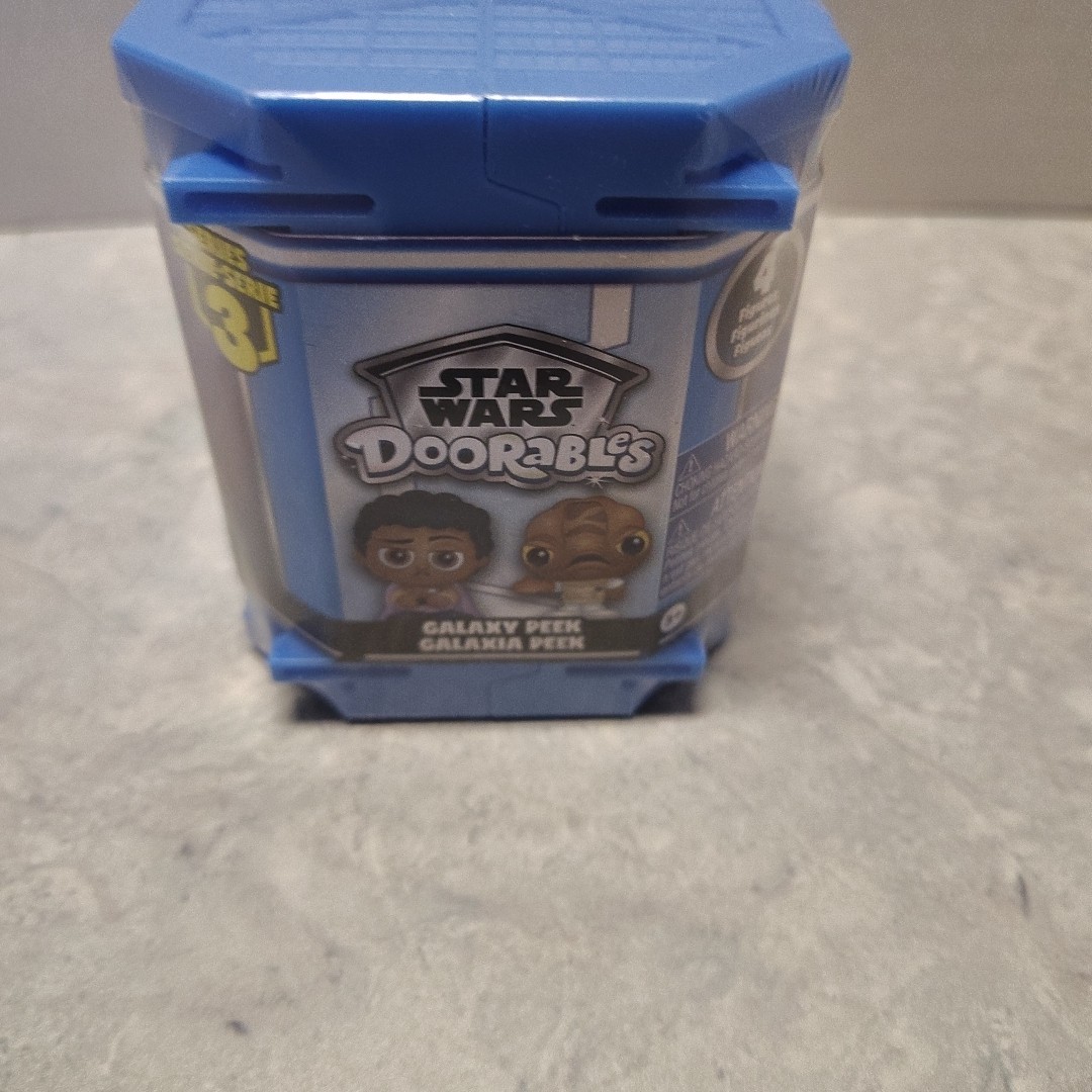 Star Wars Doorables Galaxy Peek Series 3 Mini Figures 4 Pack Blind Capsule