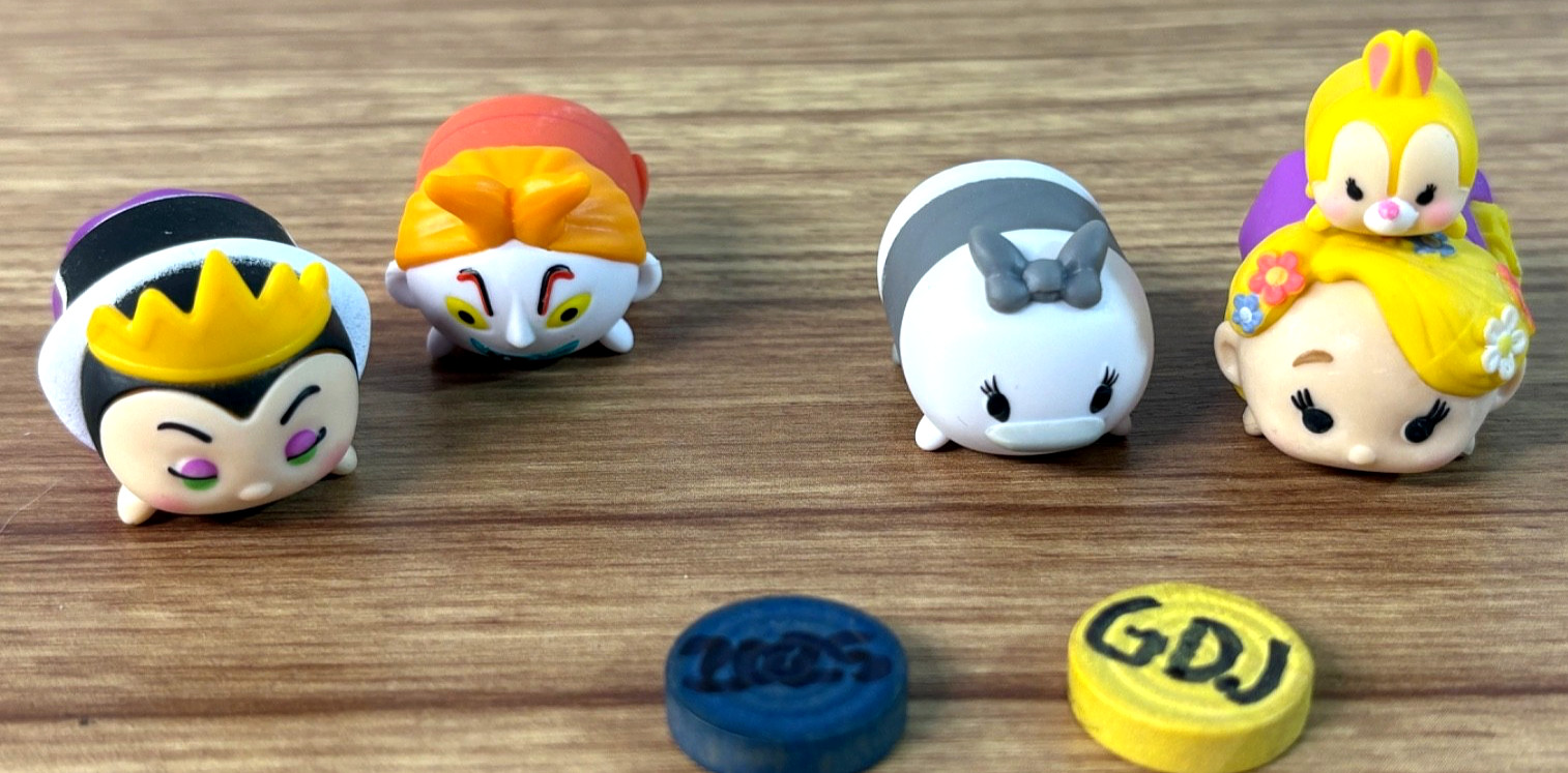 Rare -Tsum Tsum Figures Lot- Evil Queen-Grey Daisy-Rapunzal-Lock-GDJ-A-408