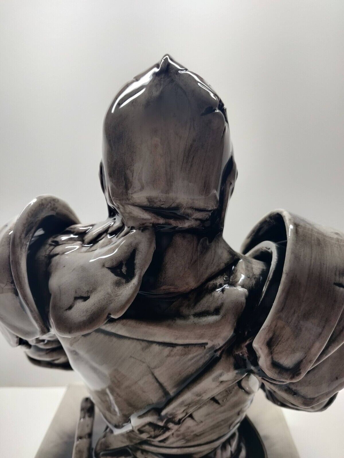 MIGHTY JAXX The Knight (HELL CHAMBER) BY ROB BOWYER Limited Statue IN STOCK