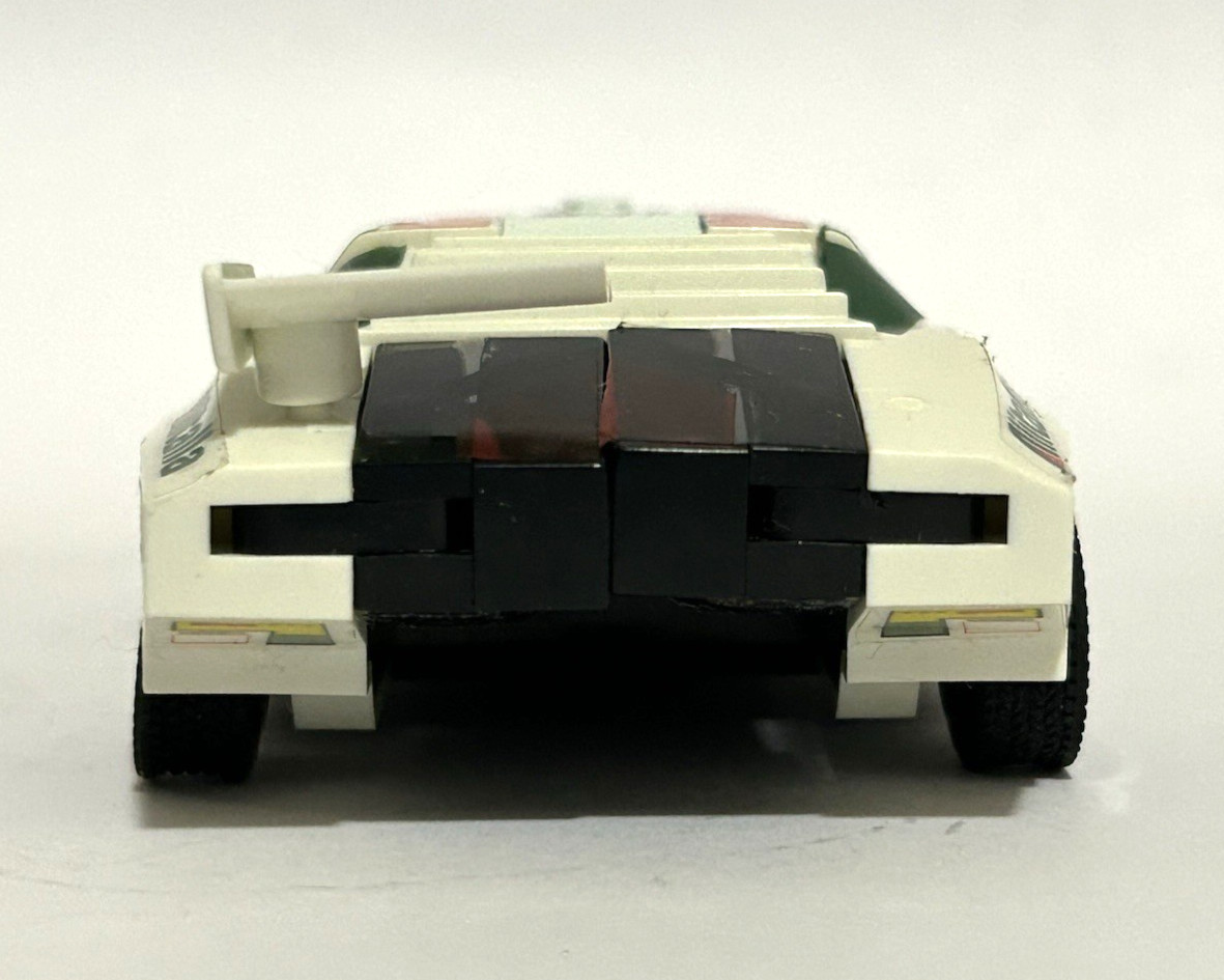 “Transformers” Wheeljack – Autobot Car, G1 (complete, not modern reissue)