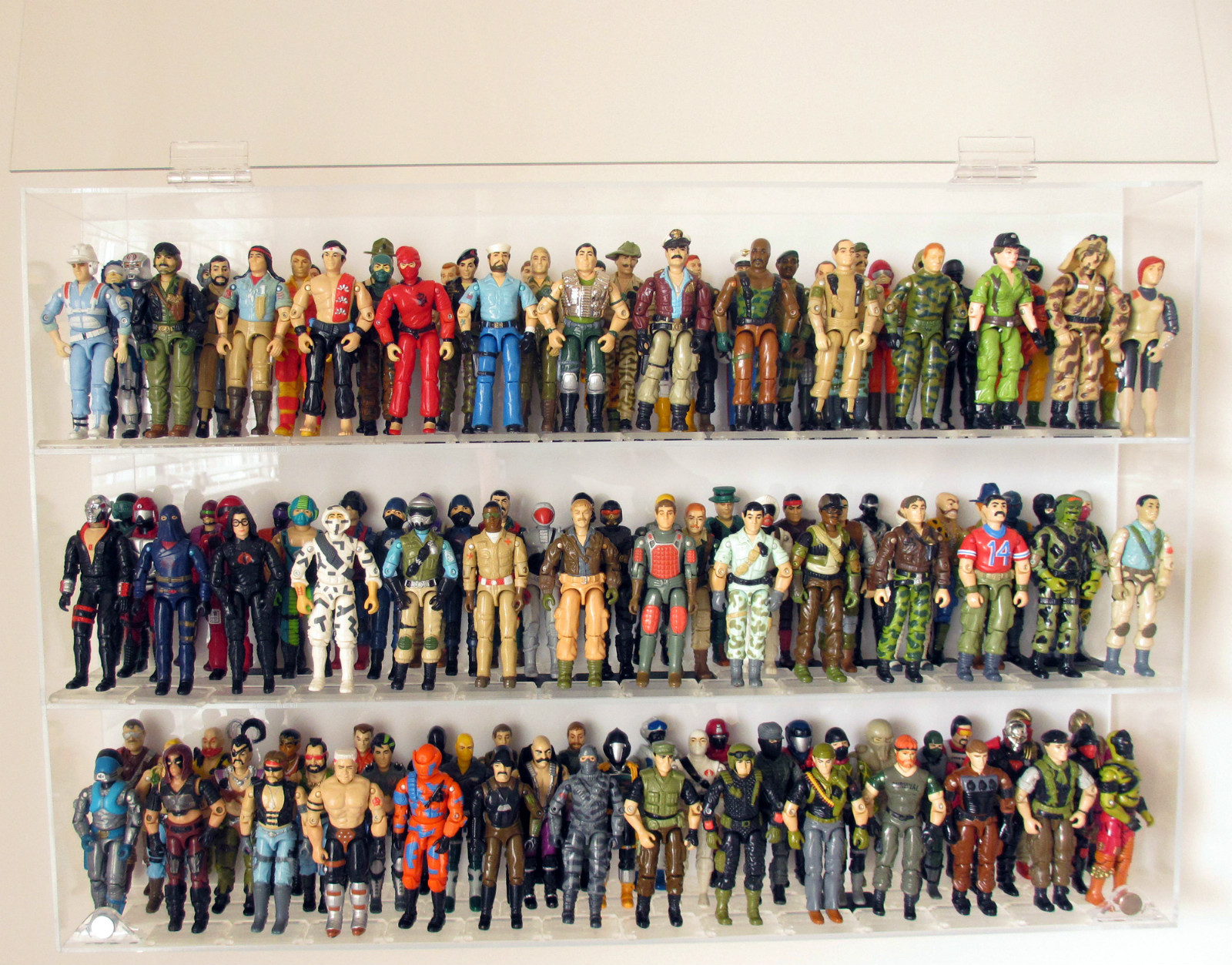 Collectors Showcase – Premium Display Case for 3-3/4 GI Joe Action Figures -S2MS
