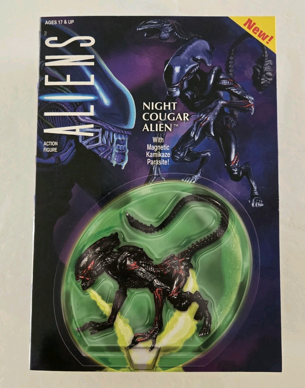 MIB NECA Aliens Night Cougar Alien Magnetic Kamikaze Parasite Figure