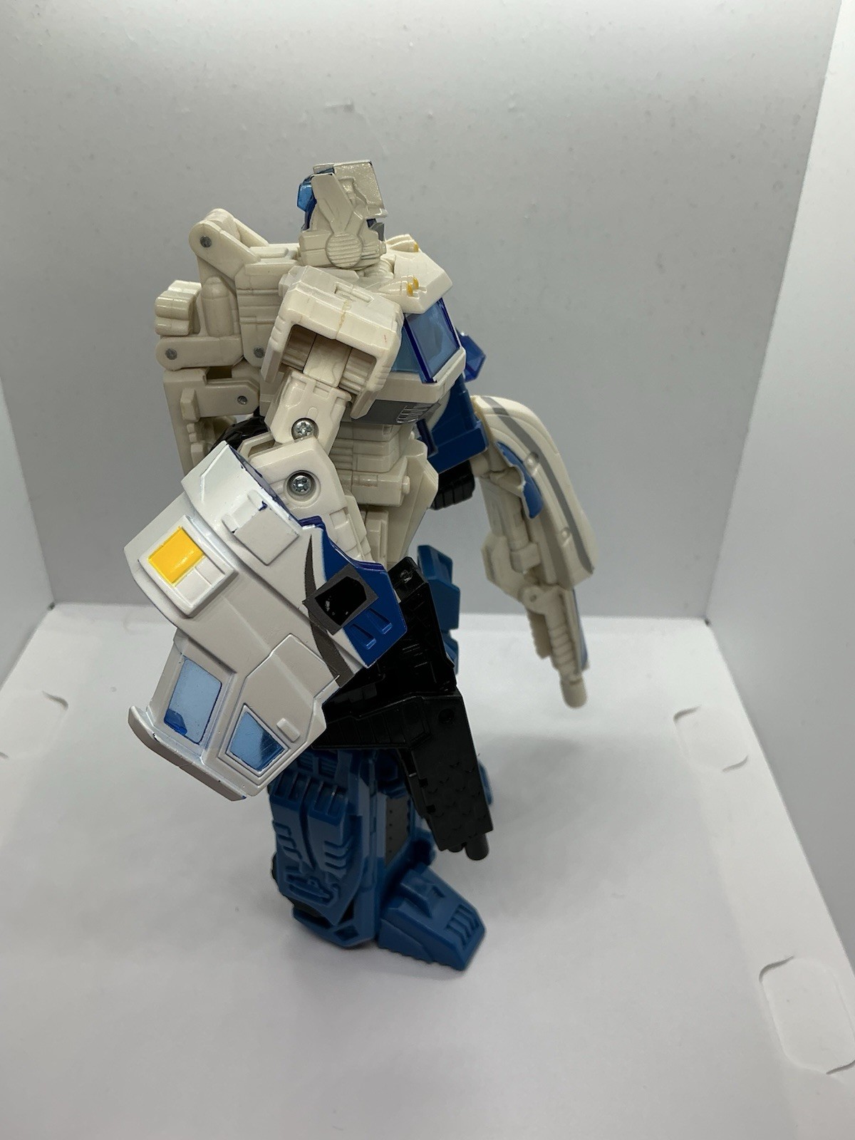 Transformers Classics Gift Set Battle For Autobot City Ultra Magnus Vs Skywarp