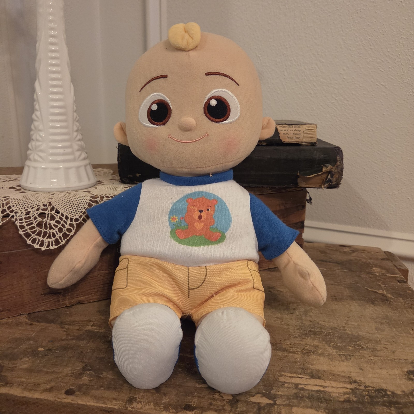 CoComelon 12” Interactive & Talking Light Up Stuffed Plush Doll Clean!