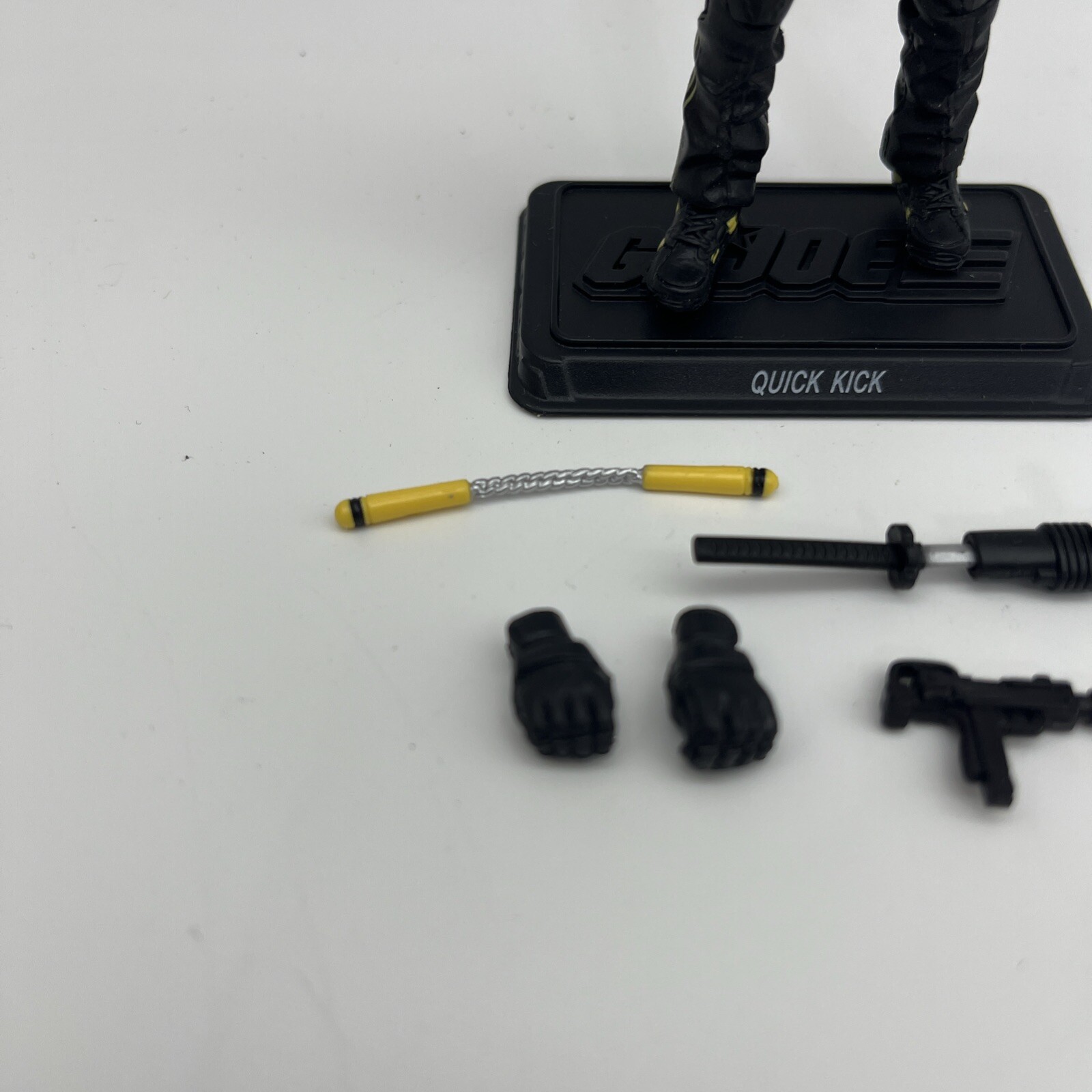 GI JOE 30th ANNIVERSARY QUICK KICK 100% COMPLETE NO CRACKS OR PAINT WEAR LOOK
