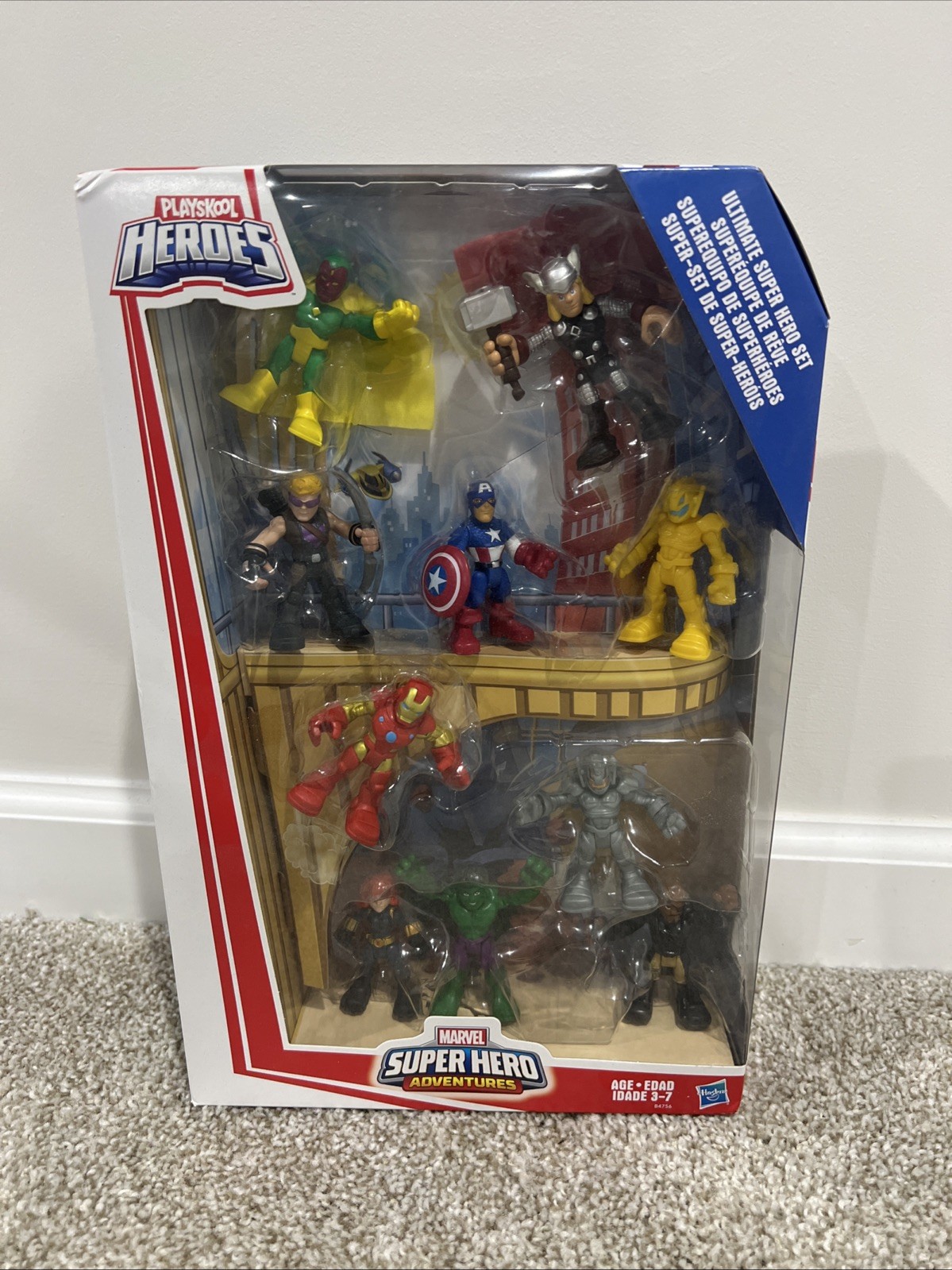 Playskool Marvel Super Hero Adventures Ultimate Hero Set 10 Figures -Damaged box