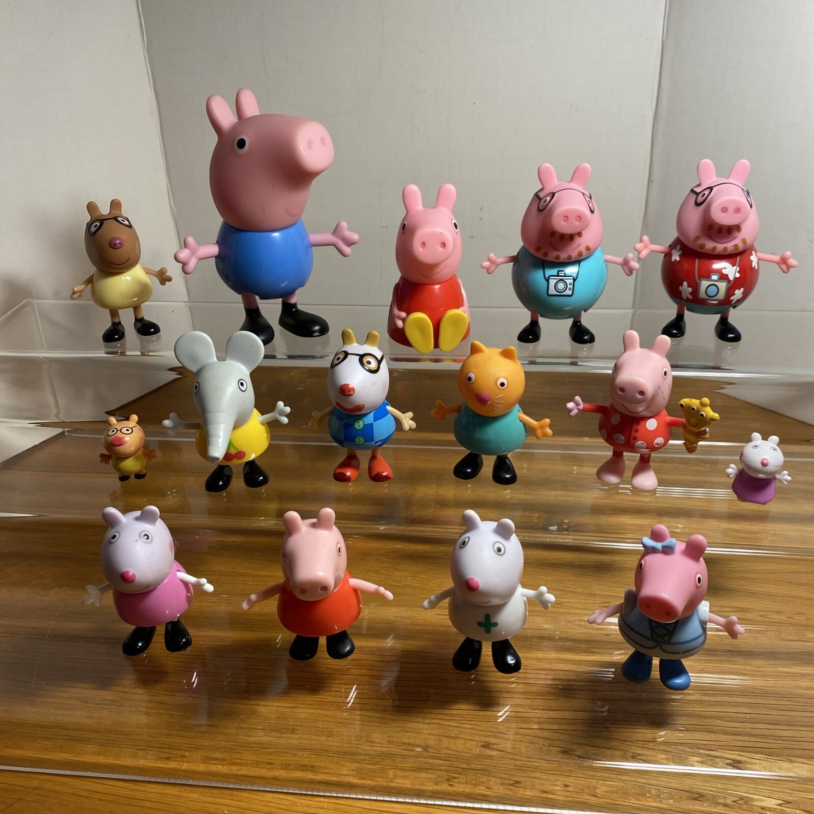 PEPPA PIG LOT OF 15 FIGURES