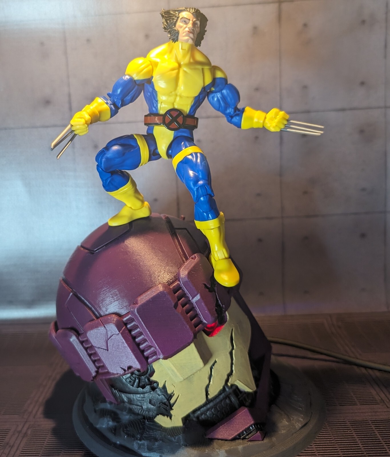 Marvel Legends Sentinel Head Display Stand WITH LED LIGHTING