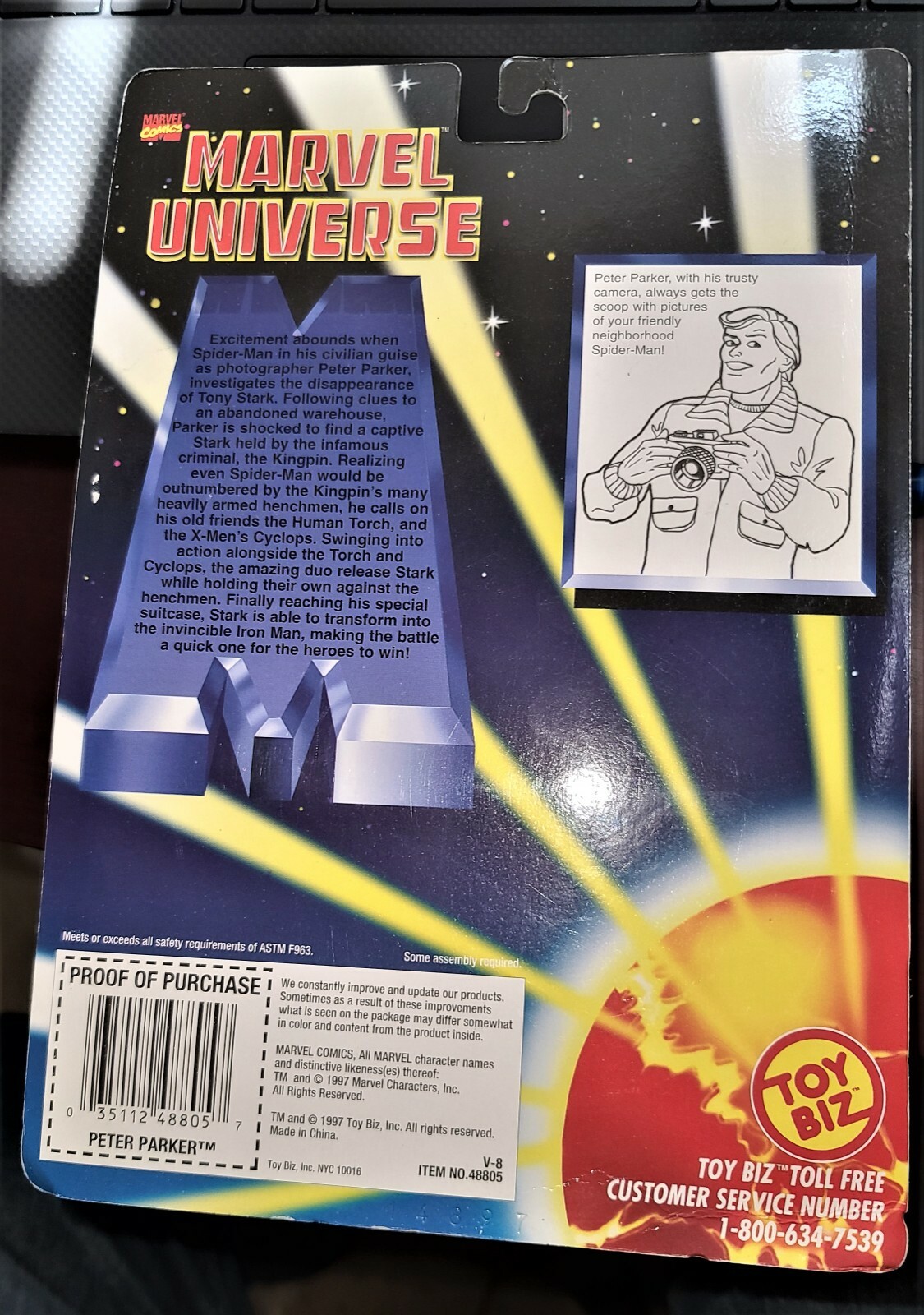 PETER PARKER WITH CAMERA ACCESSORY Marvel Universe NOT GENERALLY AVAILABLE