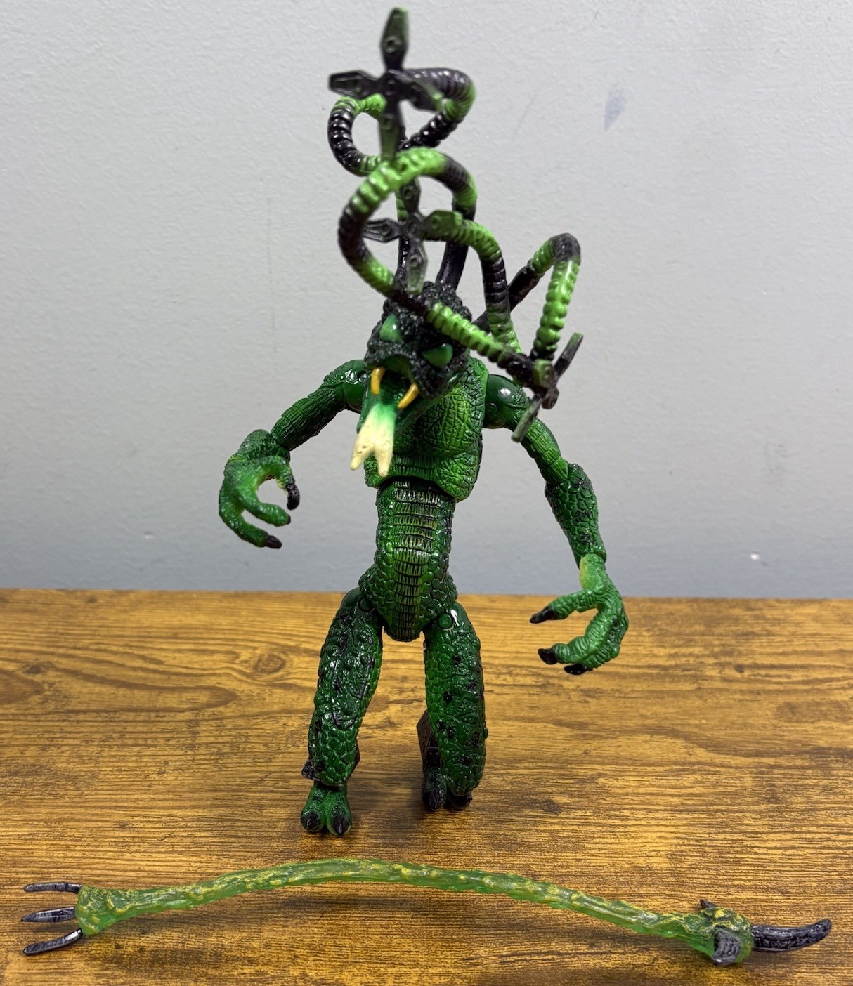 2004 Alien Racers G’rog Action Figure MGA Entertainment N’Tales Loose