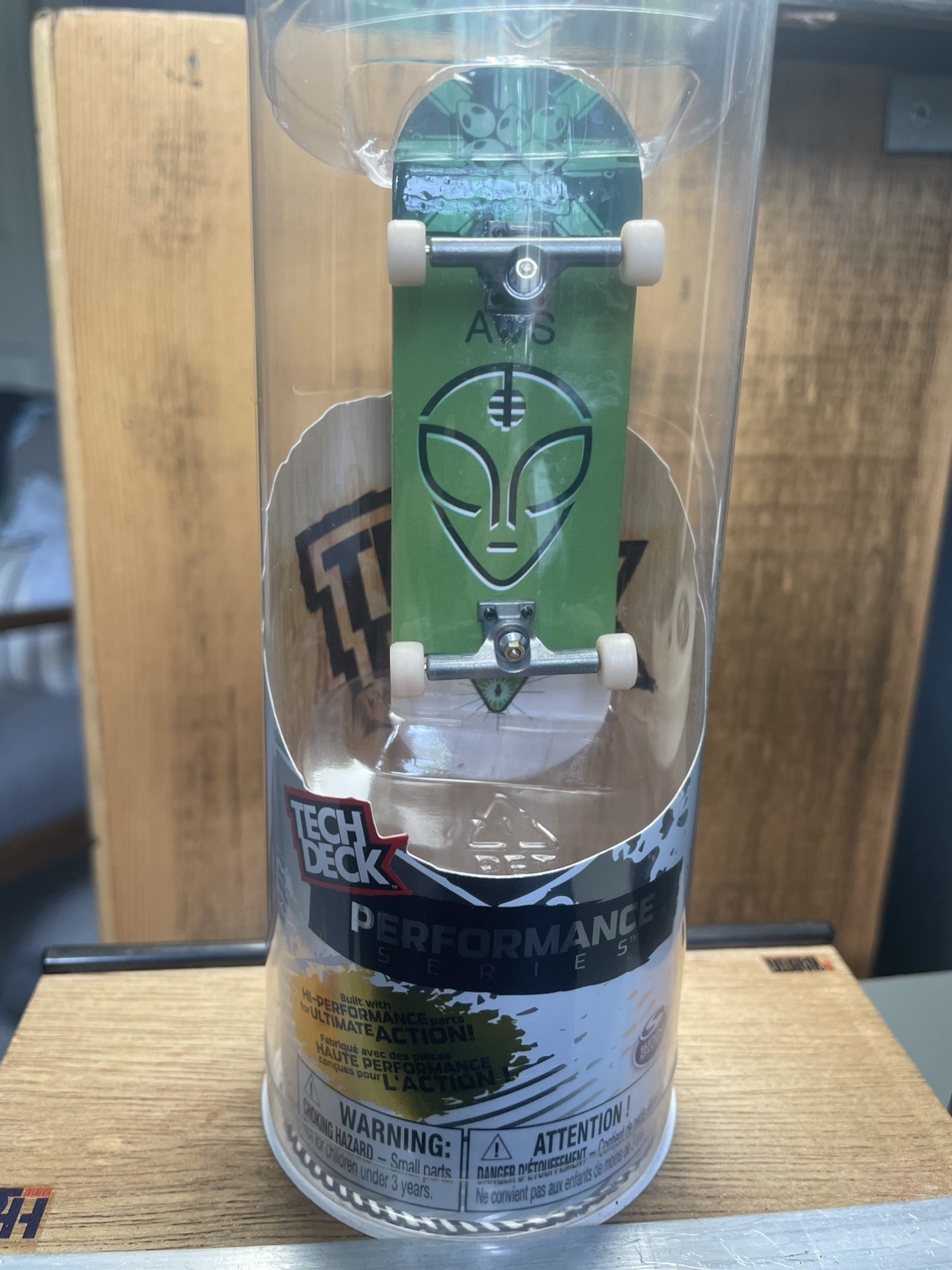 Tech Deck Performance Series Wood Finger Skateboard – Alien Workshop (AWS) Green