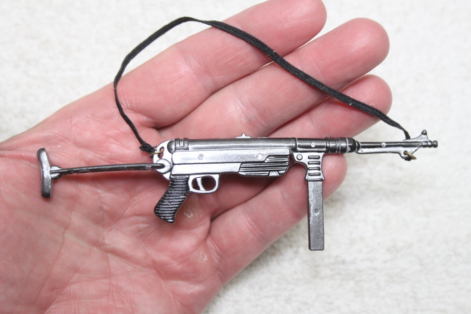 Vintage GI Joe 1964 – German SOTW – Schmeisser 9MM Machine Pistol (REPLICA)