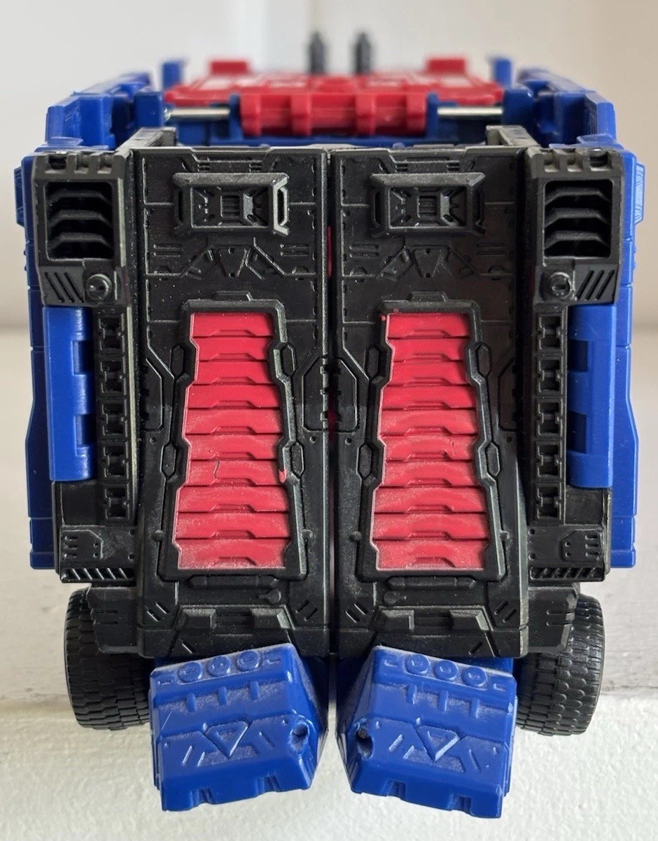 Transformers Hasbro Pulse Exclusive Shattered Glass Leader Ultra Magnus COMPLETE