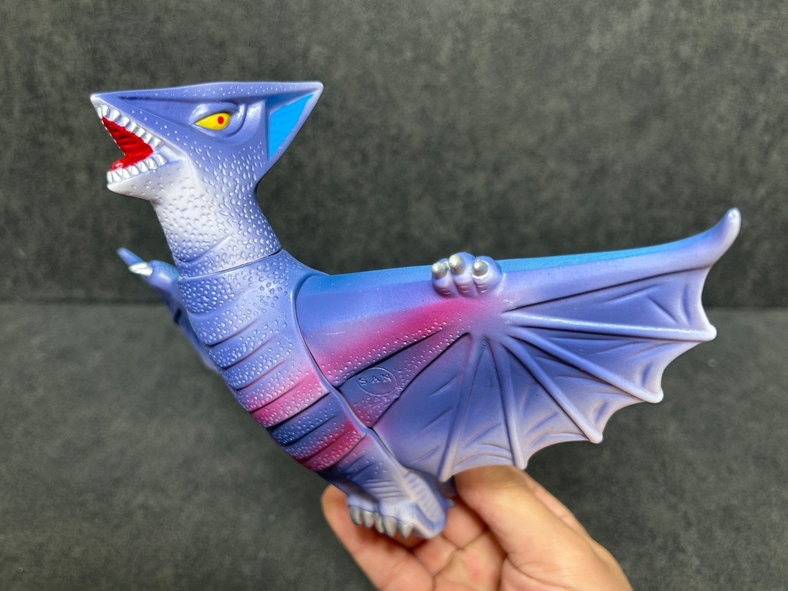 Marusan Gyaos Flying Sofubi 10&Prime; Soft Vinyl Figure Gamera w/ Header & Bag