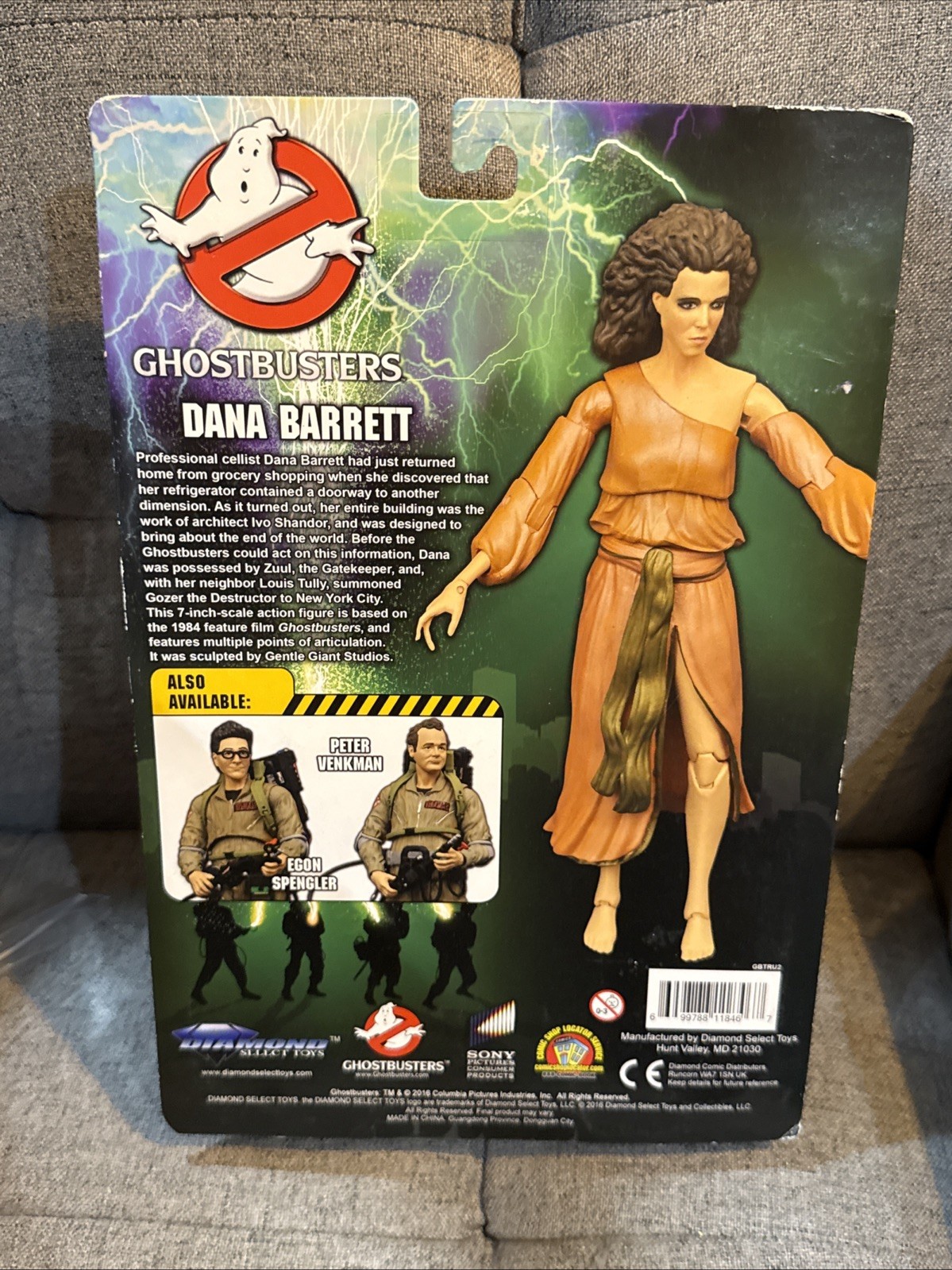 Classic Ghostbusters DANA BARRETT 7&Prime; Diamond Select Action Figure!