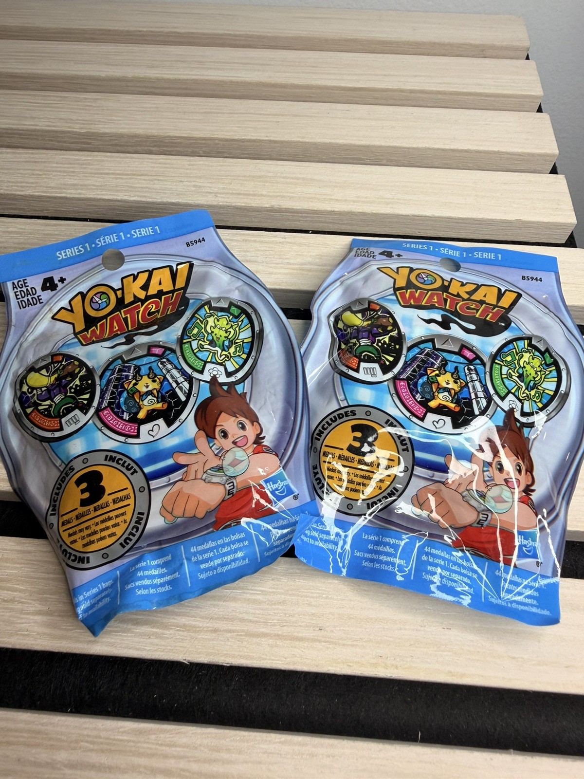 Hasbro Yo-kai Watch Medal Series 1 Mystery Blind Bag 3 Medals B5944/ 2 Packs