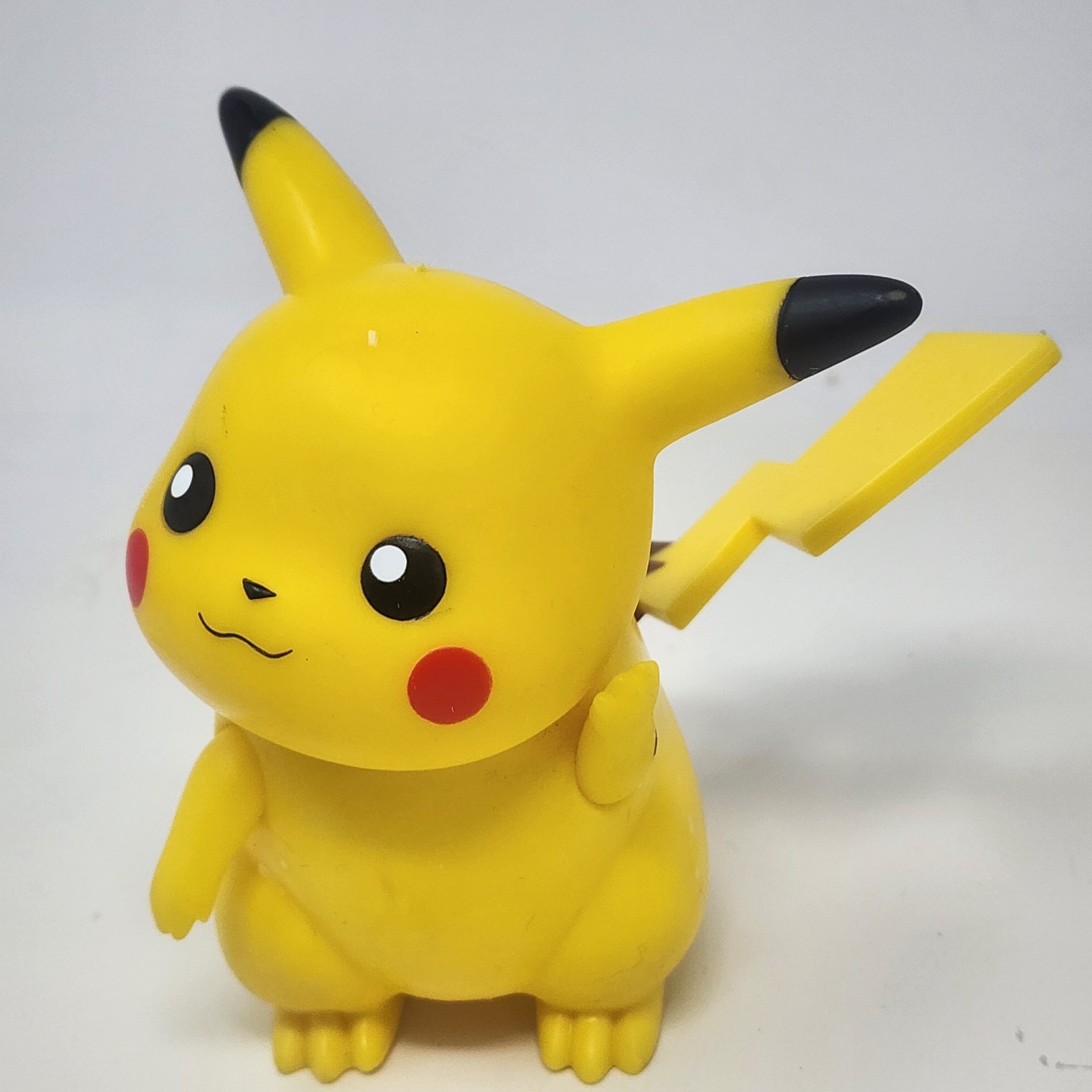 1998 TOMY Pikachu Action Figure Moveable Auldey POKEMON Vintage NINTENDO 4.5 in