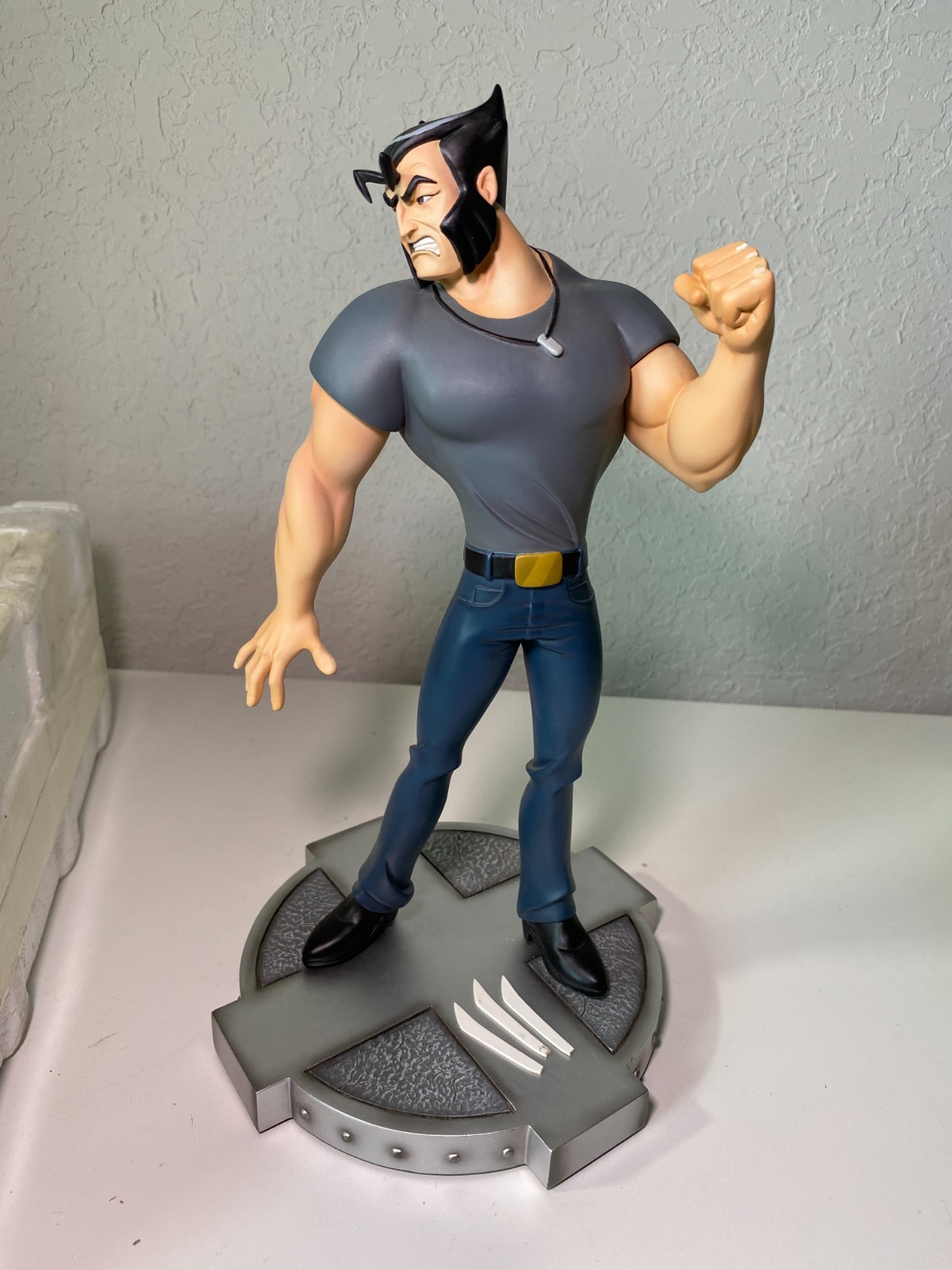 11.5&Prime; LOGAN WOLVERINE resin statue by ONE2ONE Marvel X-MEN Limited Ed. *DAMAGED*