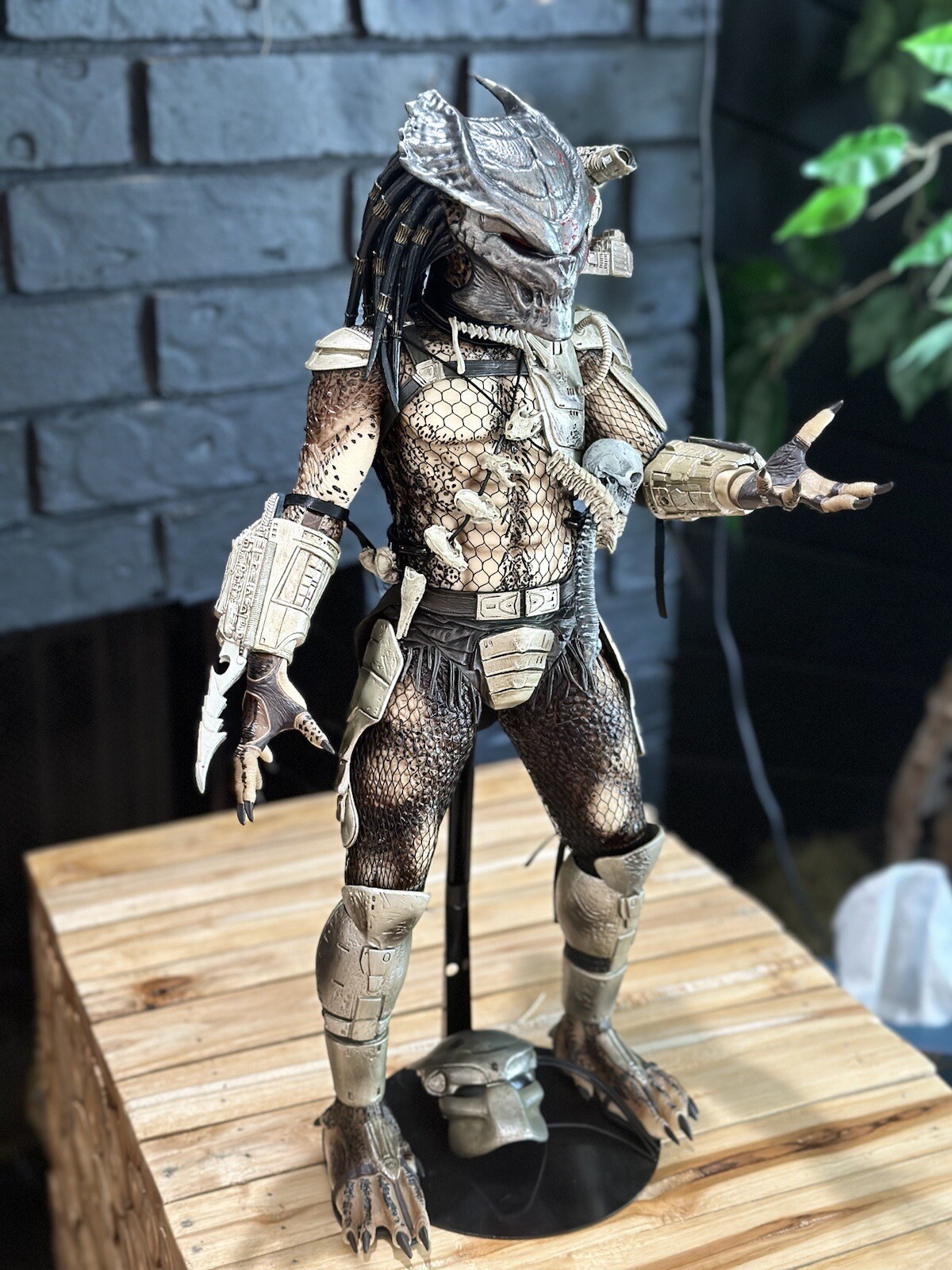 Custom 1/4 Scale Echo Mask For Neca Jungle Hunter Predator – MADE TO ORDER