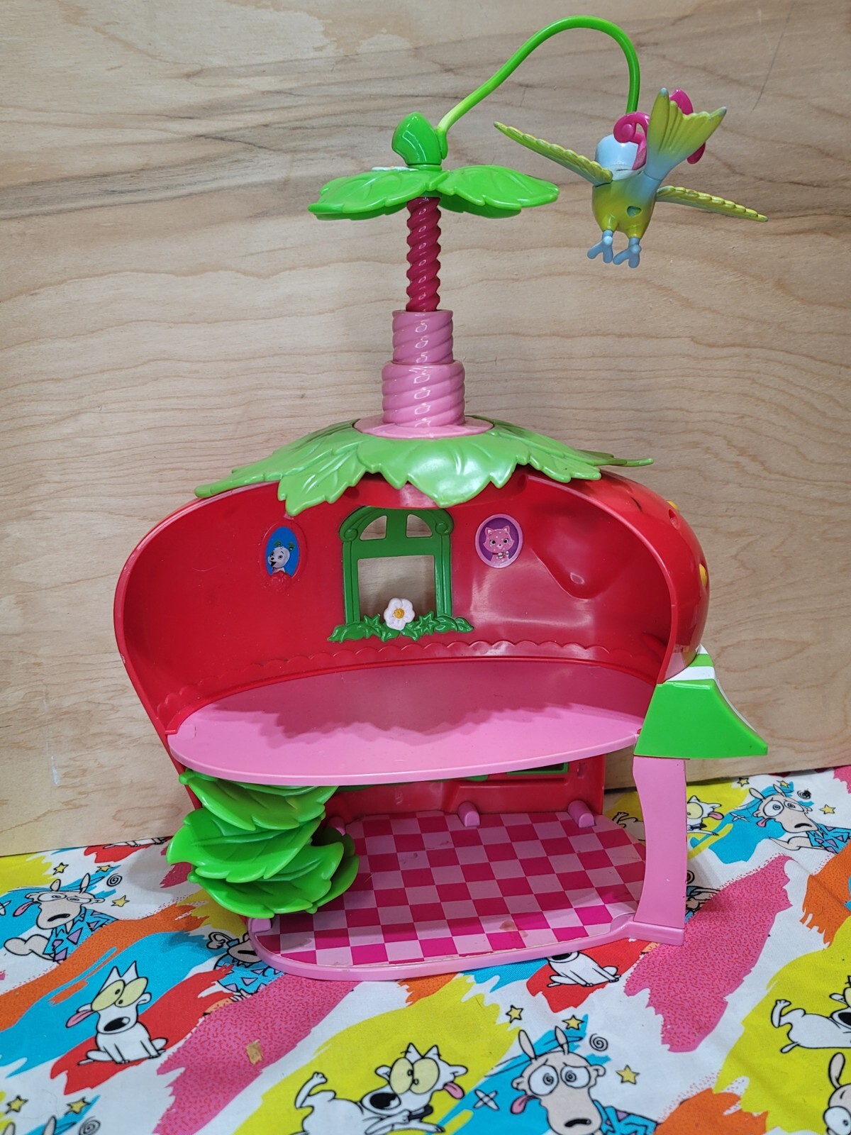 Strawberry Shortcake Twirly Bird Berry Cafe Playset only